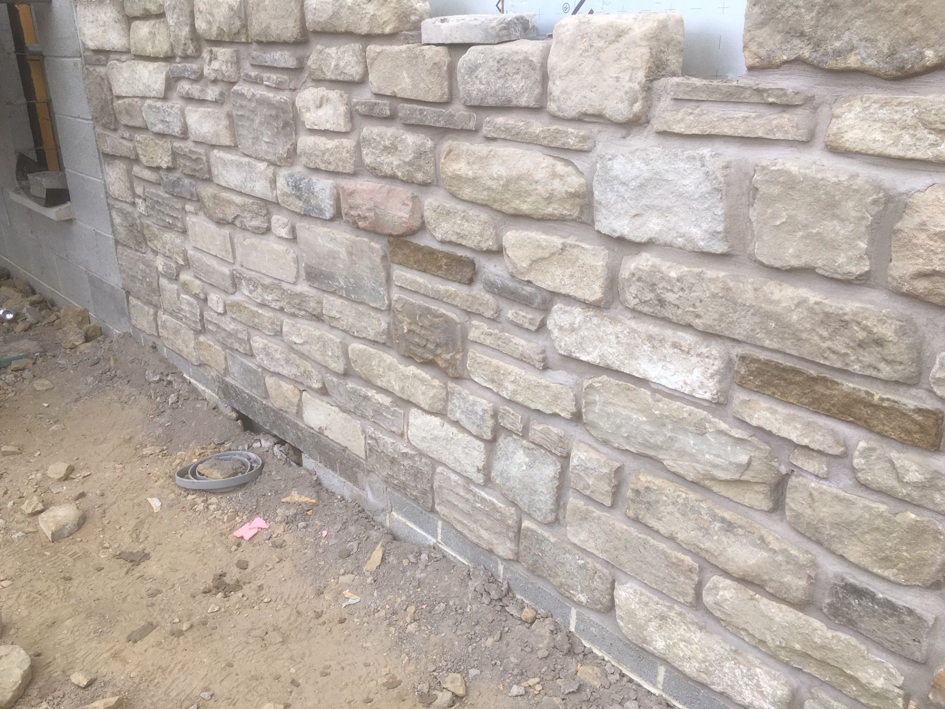 5 bulk bags reclaimed random Yorkshire Walling Stone, each bag comprising 3.3m² (4 square yards), - Image 3 of 16