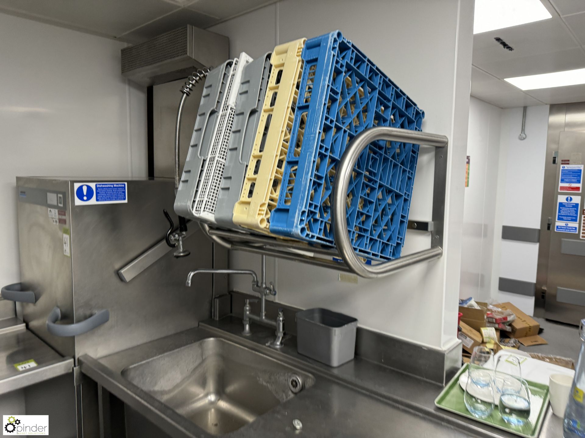Commercial Dish Wash System, comprising Winterhalter stainless steel single tray dishwasher - Bild 3 aus 11