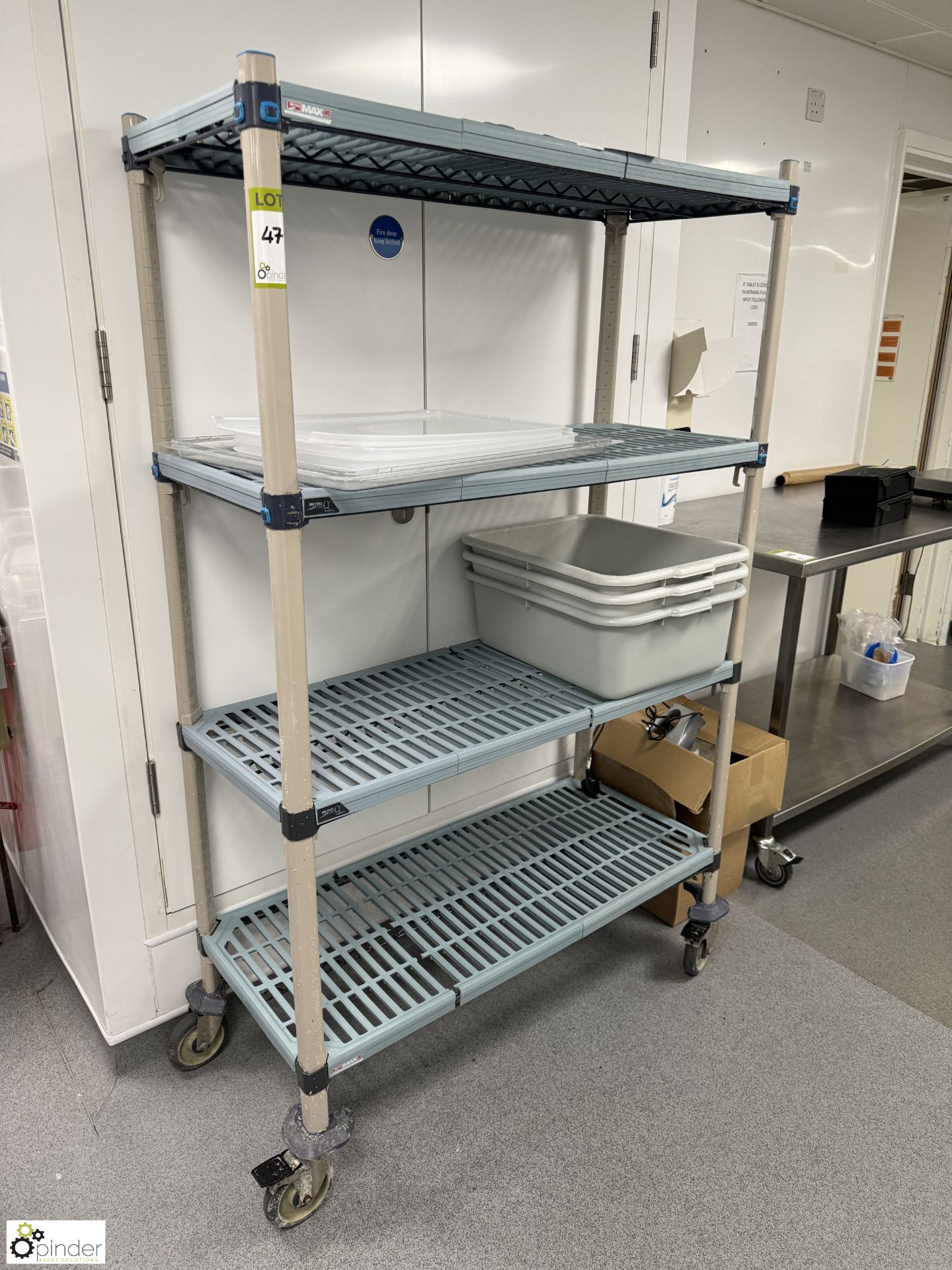 Metro Max mobile 4-shelf Rack, 1050mm x 450mm x 1700mm (location in building – basement kitchen 2) - Image 2 of 3