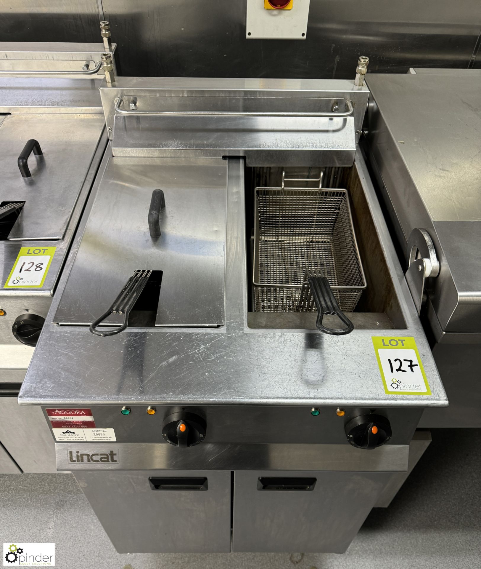 Lincat OE8113/OP2 stainless steel twin basket Deep Fat Fryer, 415volts, 600mm x 800mm x 900mm ( - Image 2 of 5