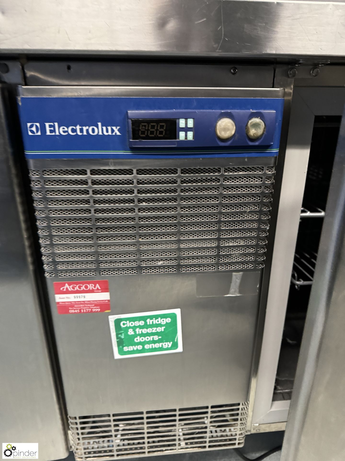 Electrolux RCDR3M30 stainless steel mobile 3-door Chilled Counter, 240volts, 1775mm x 700mm x - Image 4 of 6