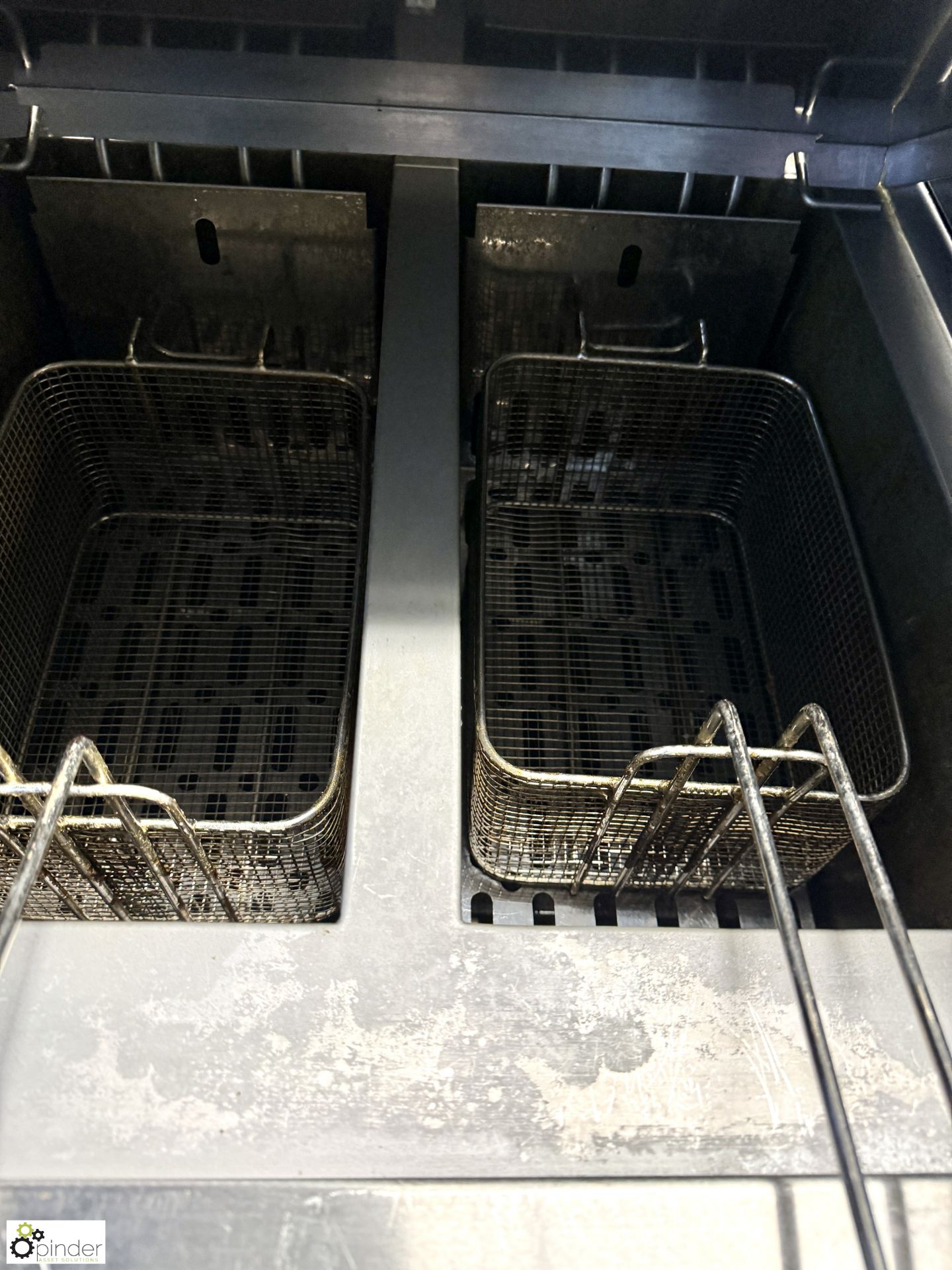Falcon E1848X stainless steel twin basket Deep Fat Fryer, 415volts, 600mm x 870mm x 820mm ( - Image 2 of 5