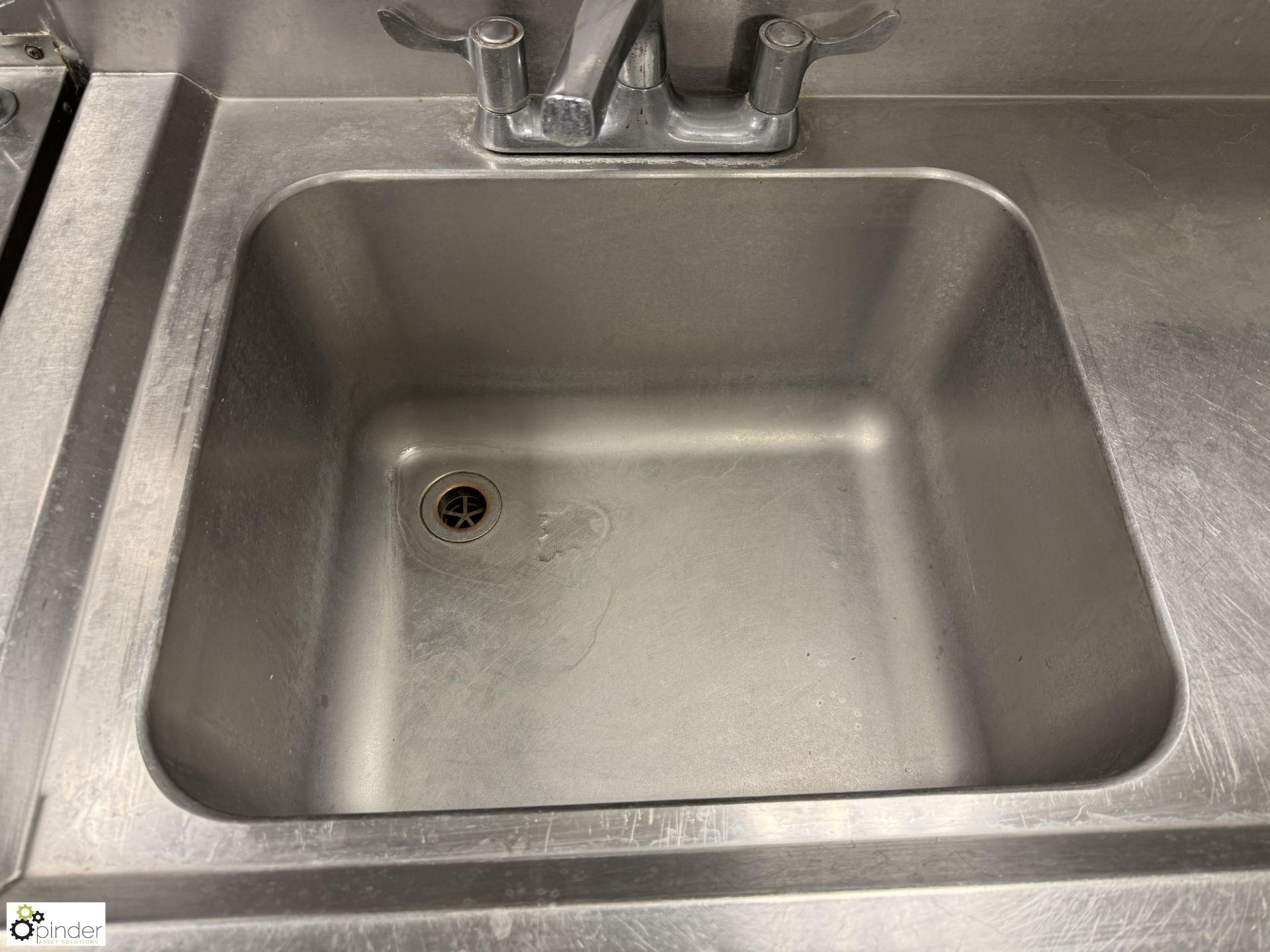 Stainless steel single bowl Sink, 890mm x 600mm x 900mm (location in building – basement kitchen 1) - Image 3 of 4