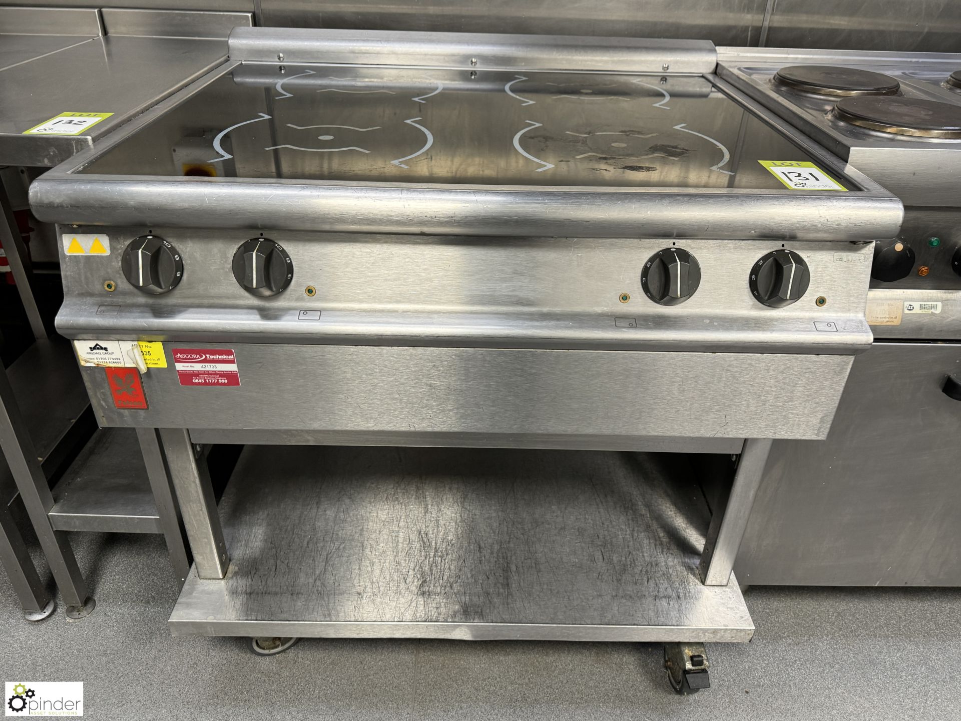 Falcon stainless steel mobile 4-ring Induction Hob, 415volts, 900mm x 800mm x 900mm (location in