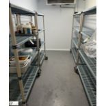 2 Metro Max mobile 4-shelf Racks, 1500mm x 450mm x 700mm, mobile 4-shelf Rack, 1050mm x 450mm x