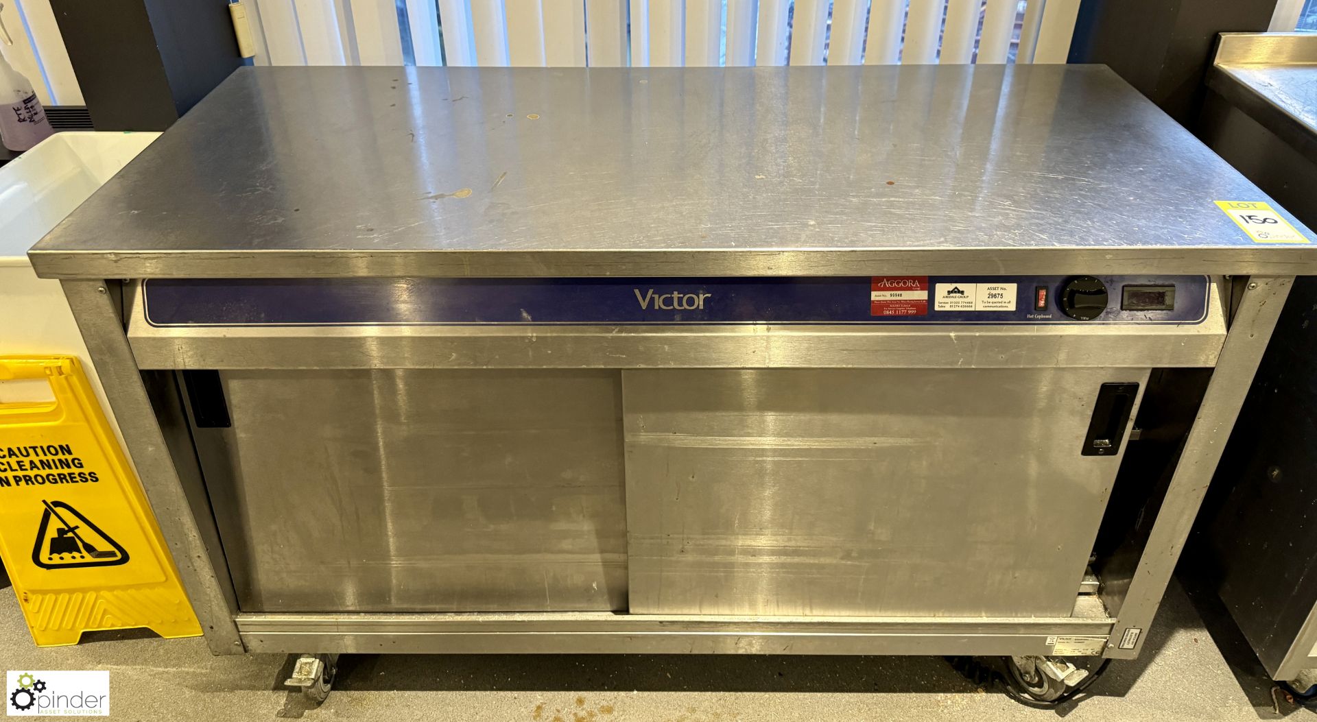 Victor stainless steel mobile twin door Heated Cabinet, 240volts, 1530mm x 670mm x 900mm (location - Image 2 of 5