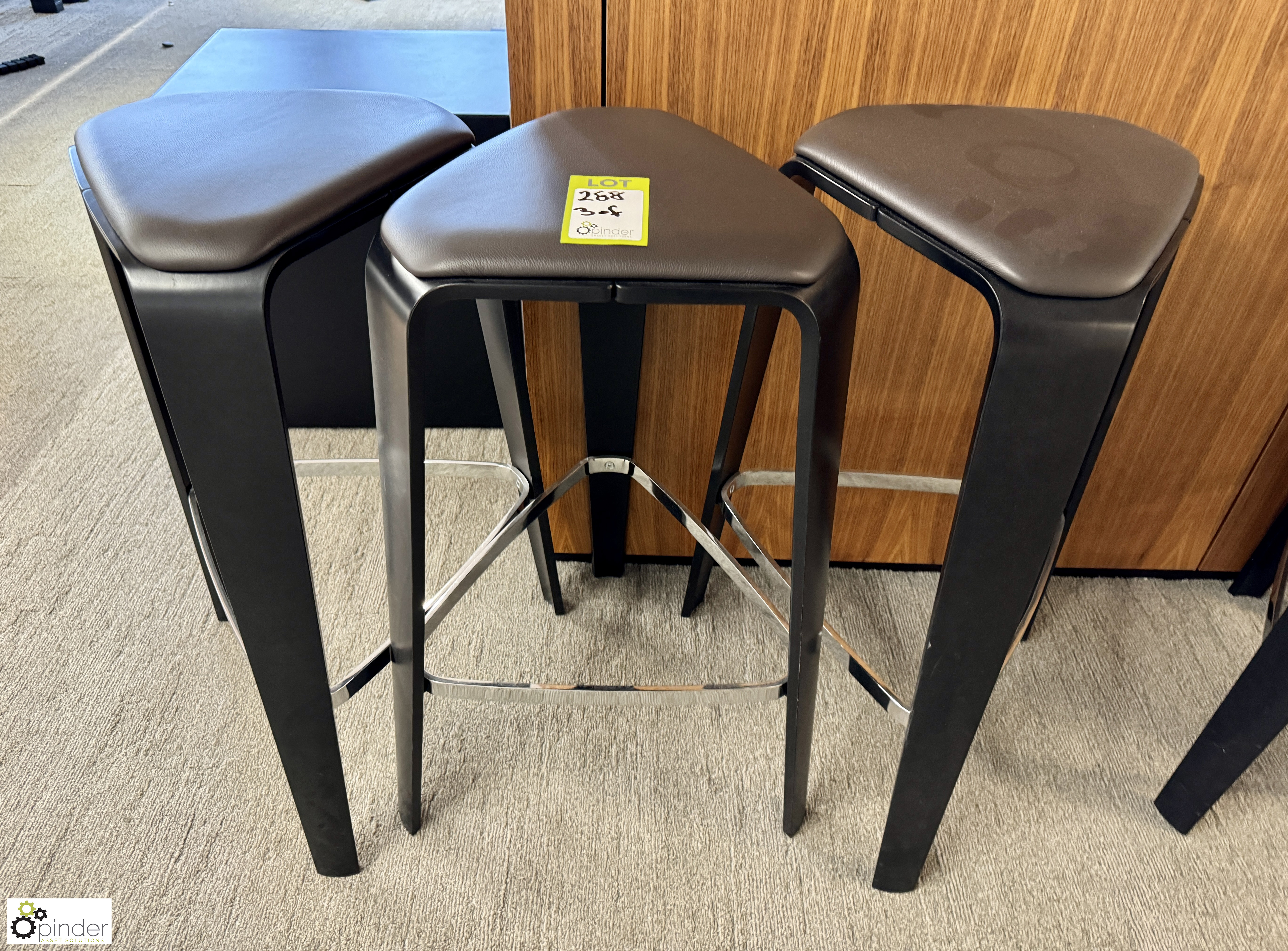 3 Brunner high Stools, dark brown (location in building – level 22)