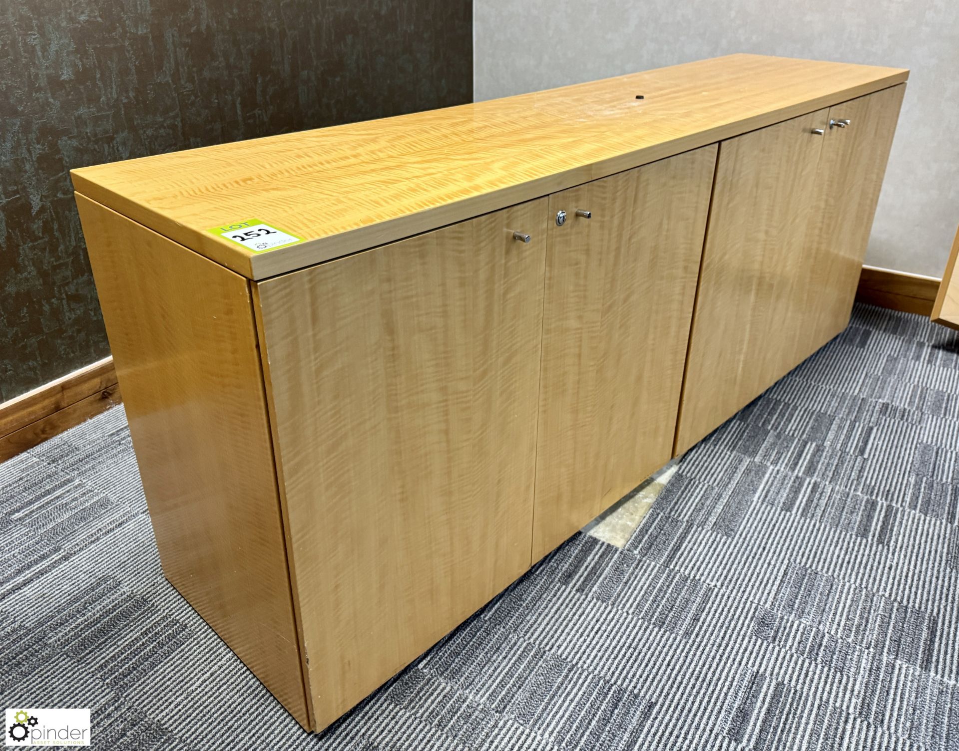 Maple effect 4-door Credenza, 2000mm x 500mm x 790mm (location in building – level 23) - Image 3 of 6