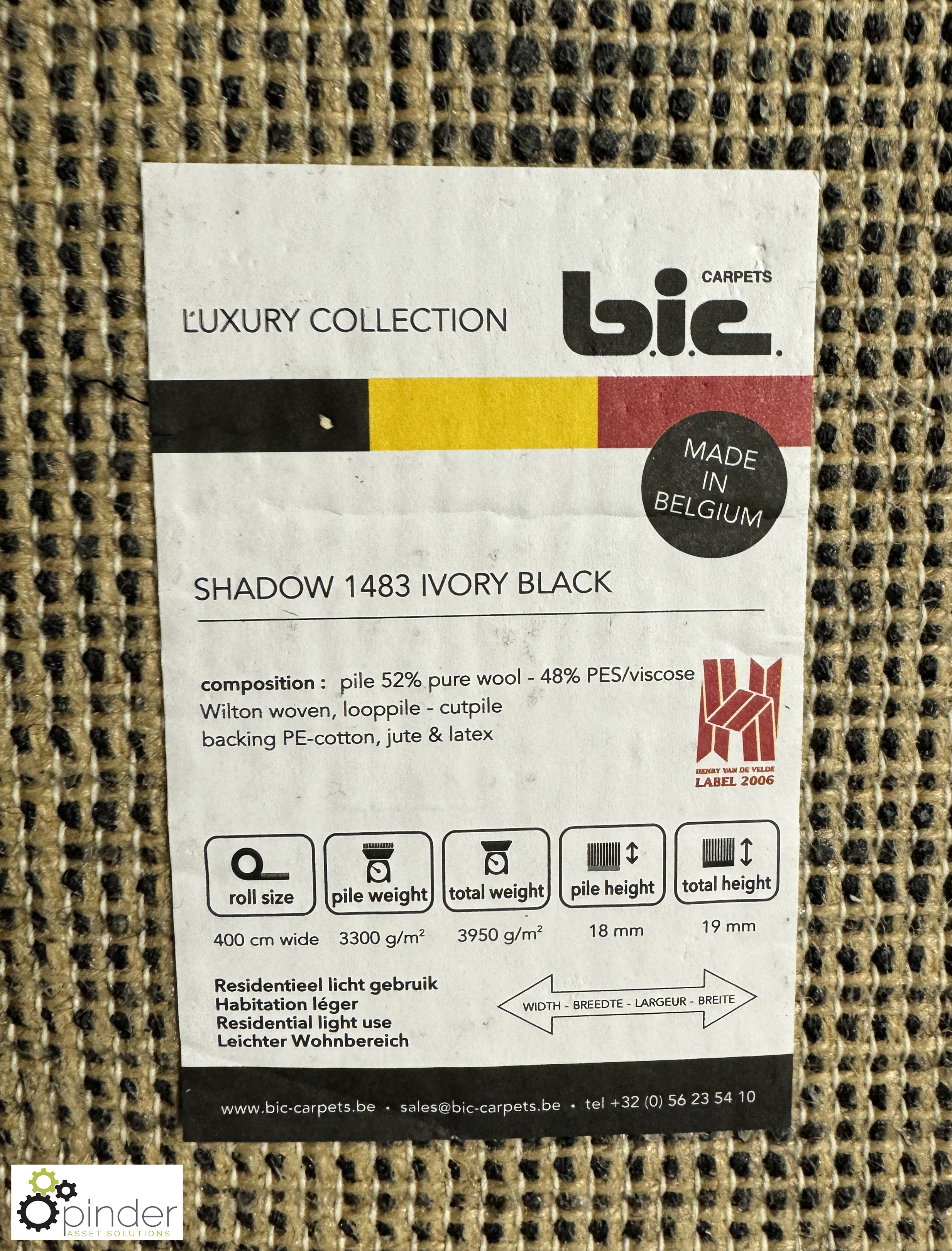 BIC Luxury Rug “Shadow 1483 Ivory Black”, 6450mm x 4000mm (location in building – level 22) - Bild 3 aus 5