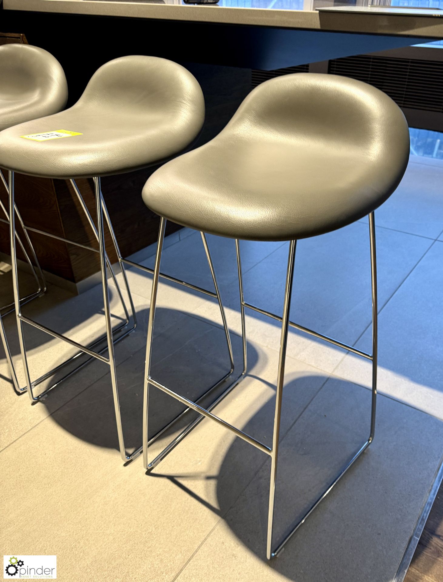 5 chrome framed/leather Bar Stools (location in building – level 7) - Image 2 of 4