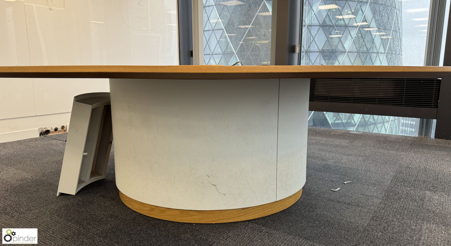 Light oak veneered circular Meeting Table, with cable management and centre base (location in - Image 5 of 6