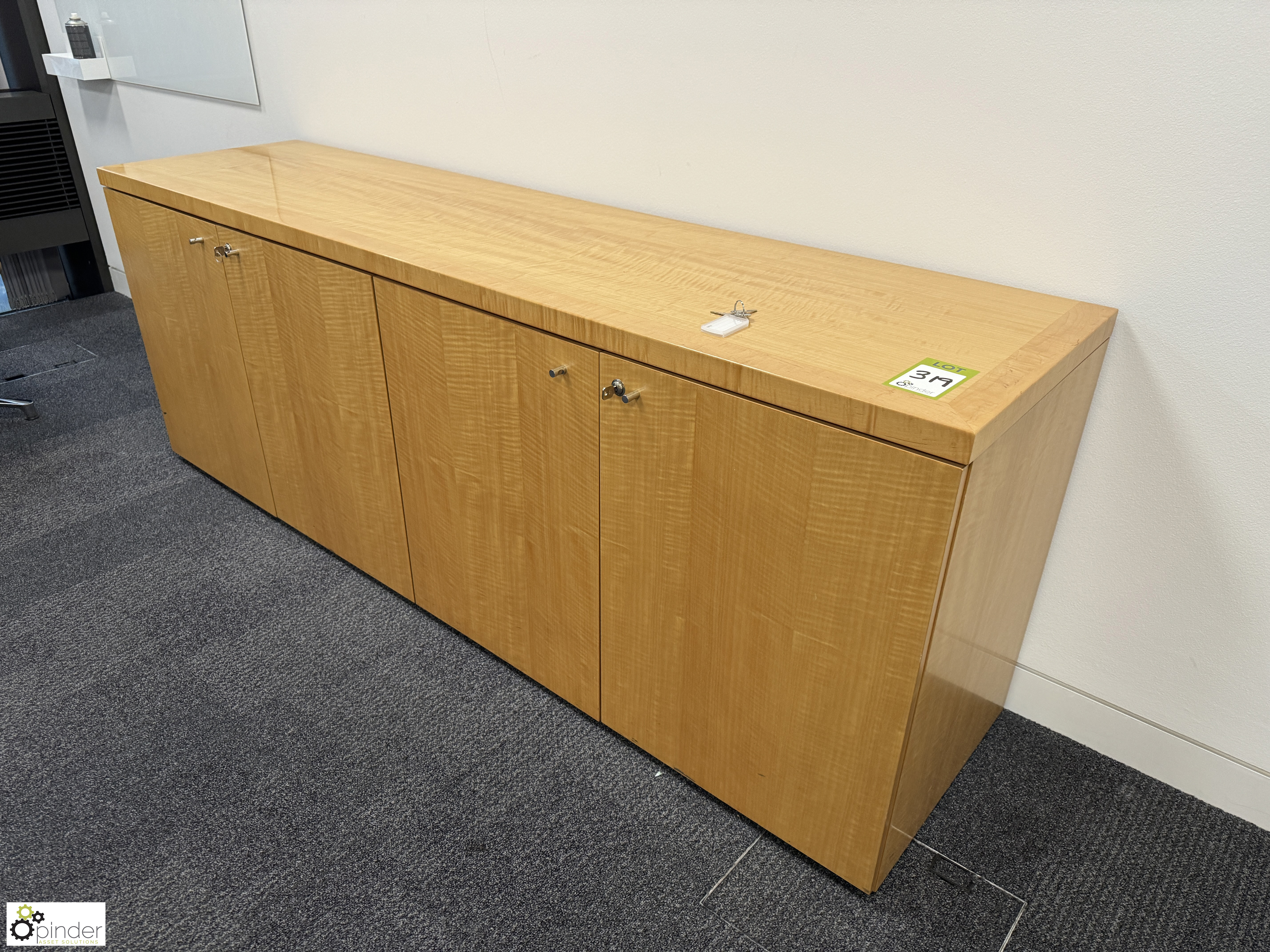 Maple effect 4-door Credenza, 2000mm x 500mm x 790mm (location in building – level 21) - Image 2 of 5