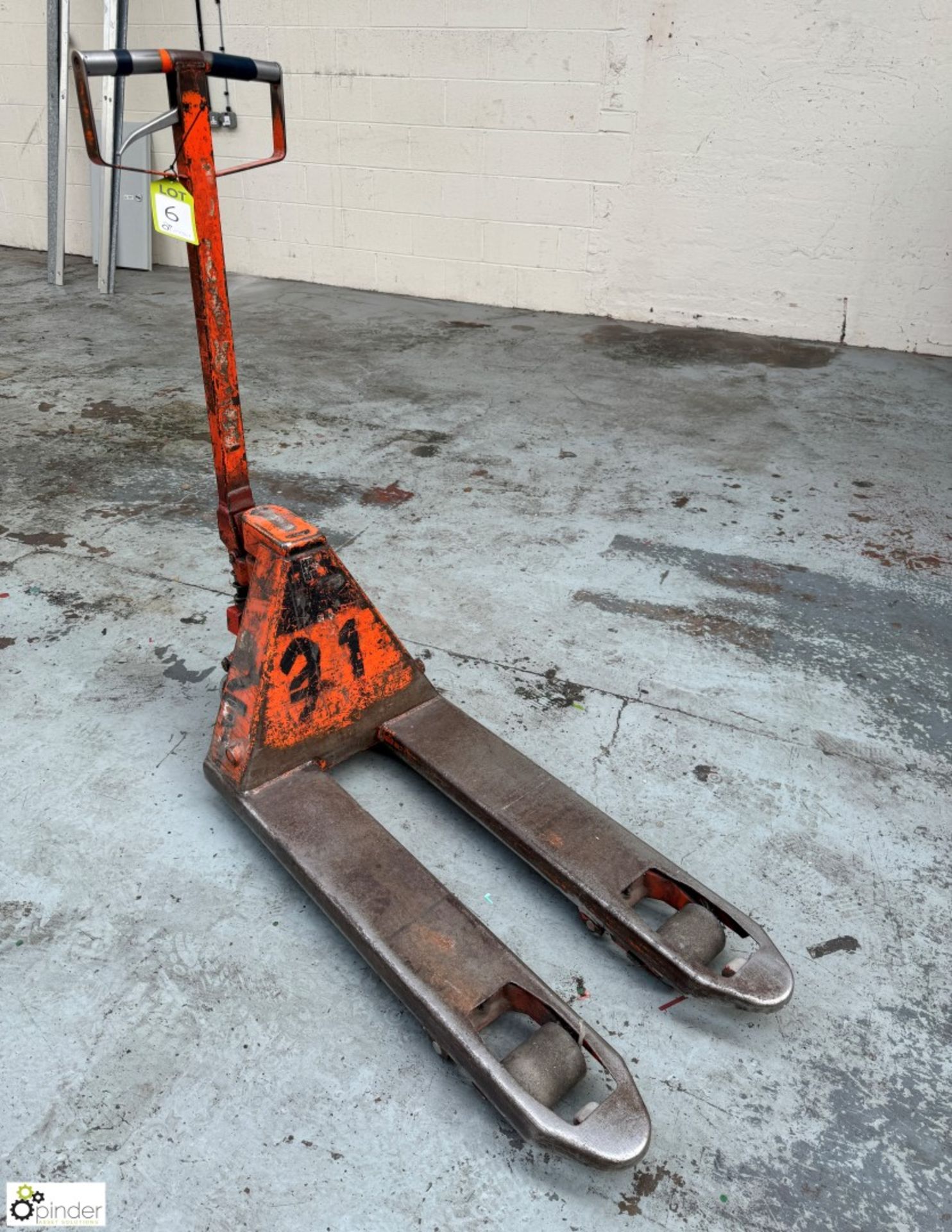 Short tine Pallet Truck