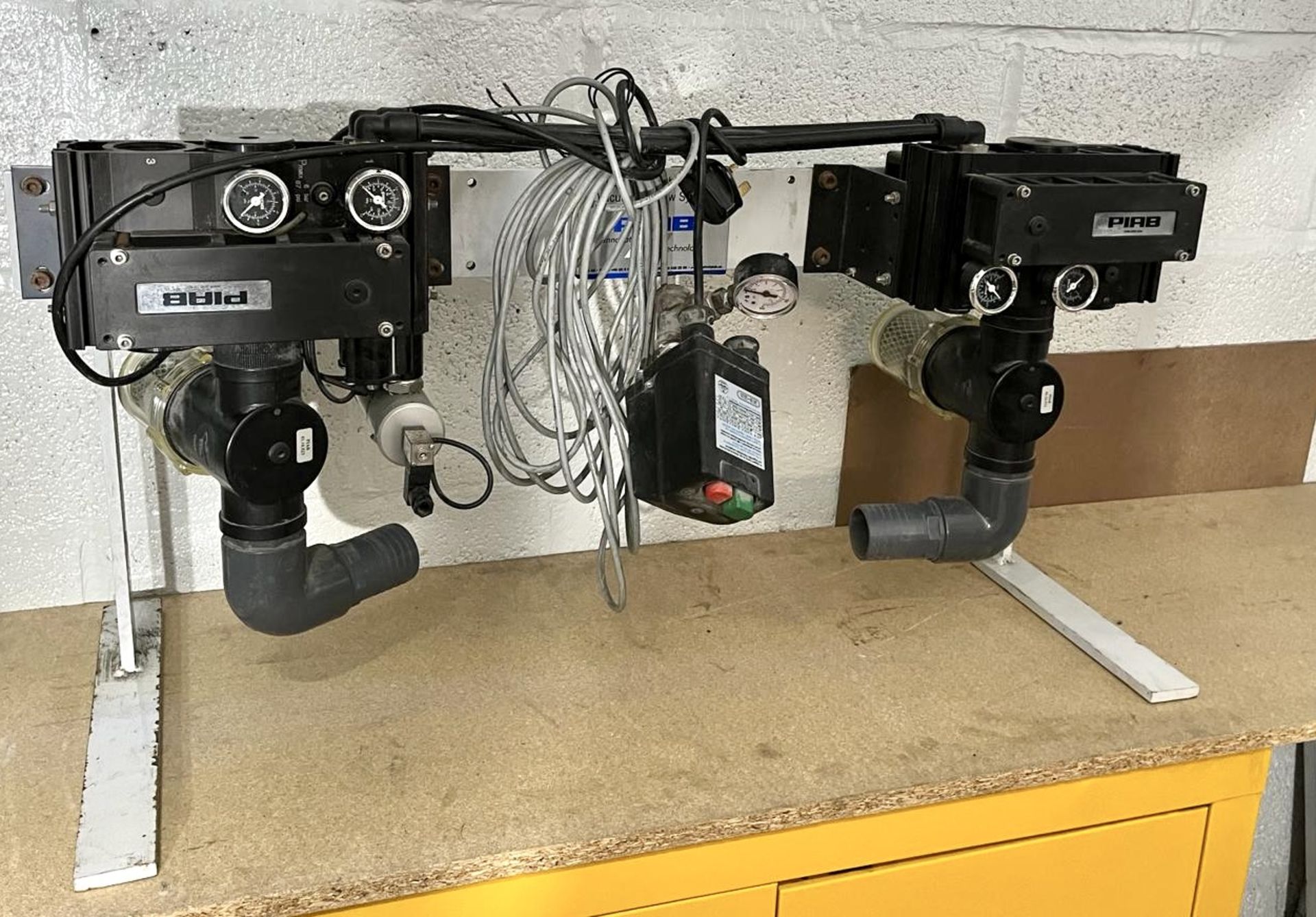 Piab twin head Vacuum and Blow Unit, 240volts