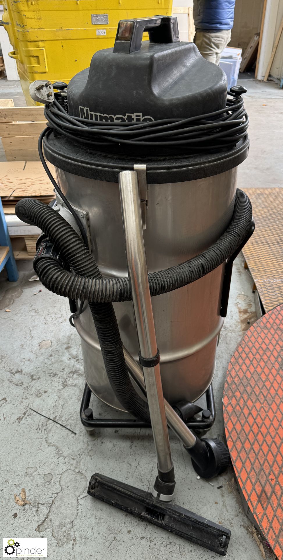 Numatic NTD2003 Industrial Vacuum with hose and attachments, 240volts - Image 2 of 5