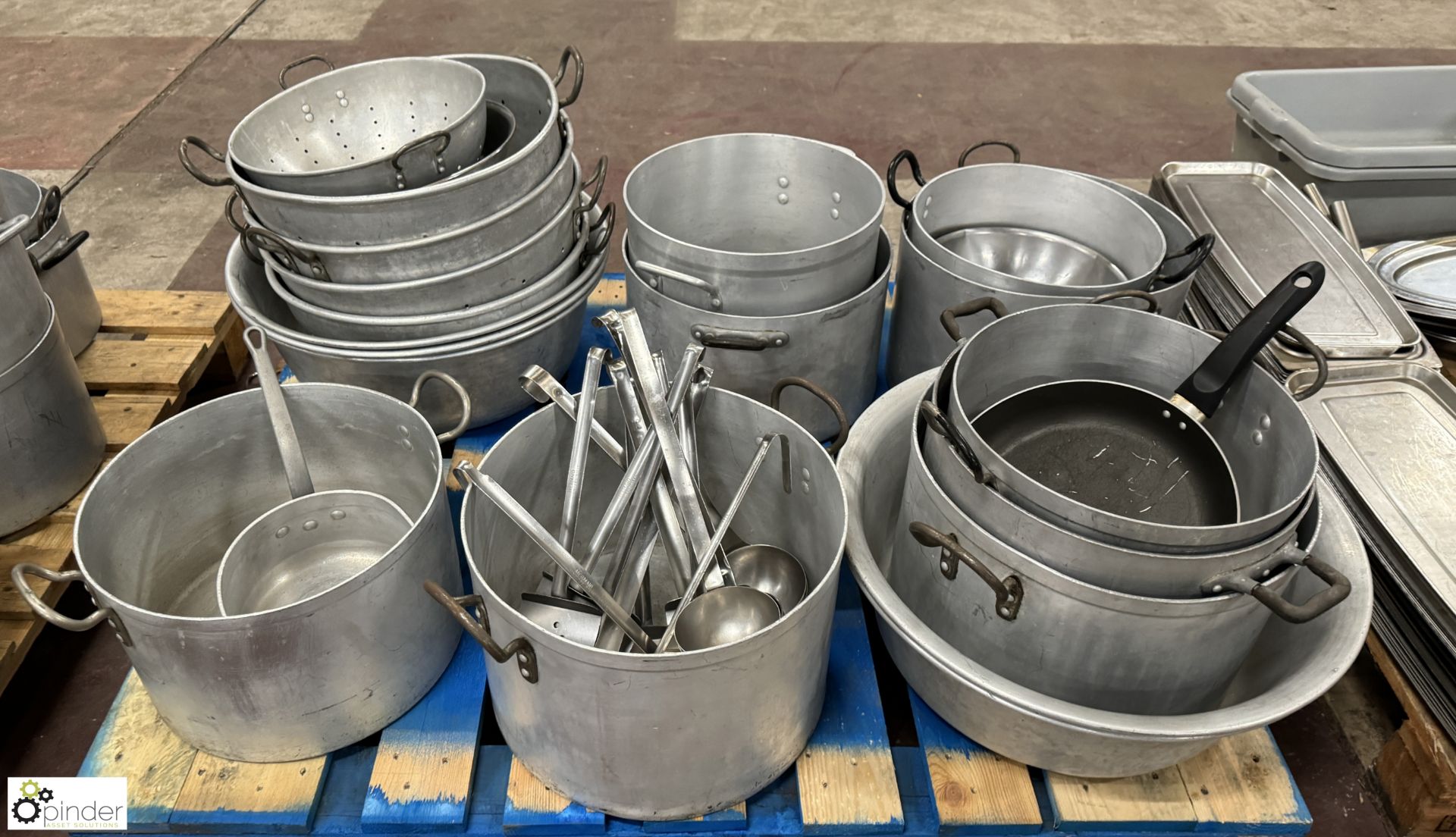Quantity Cooking Pots, Bowls and Colanders, to pallet