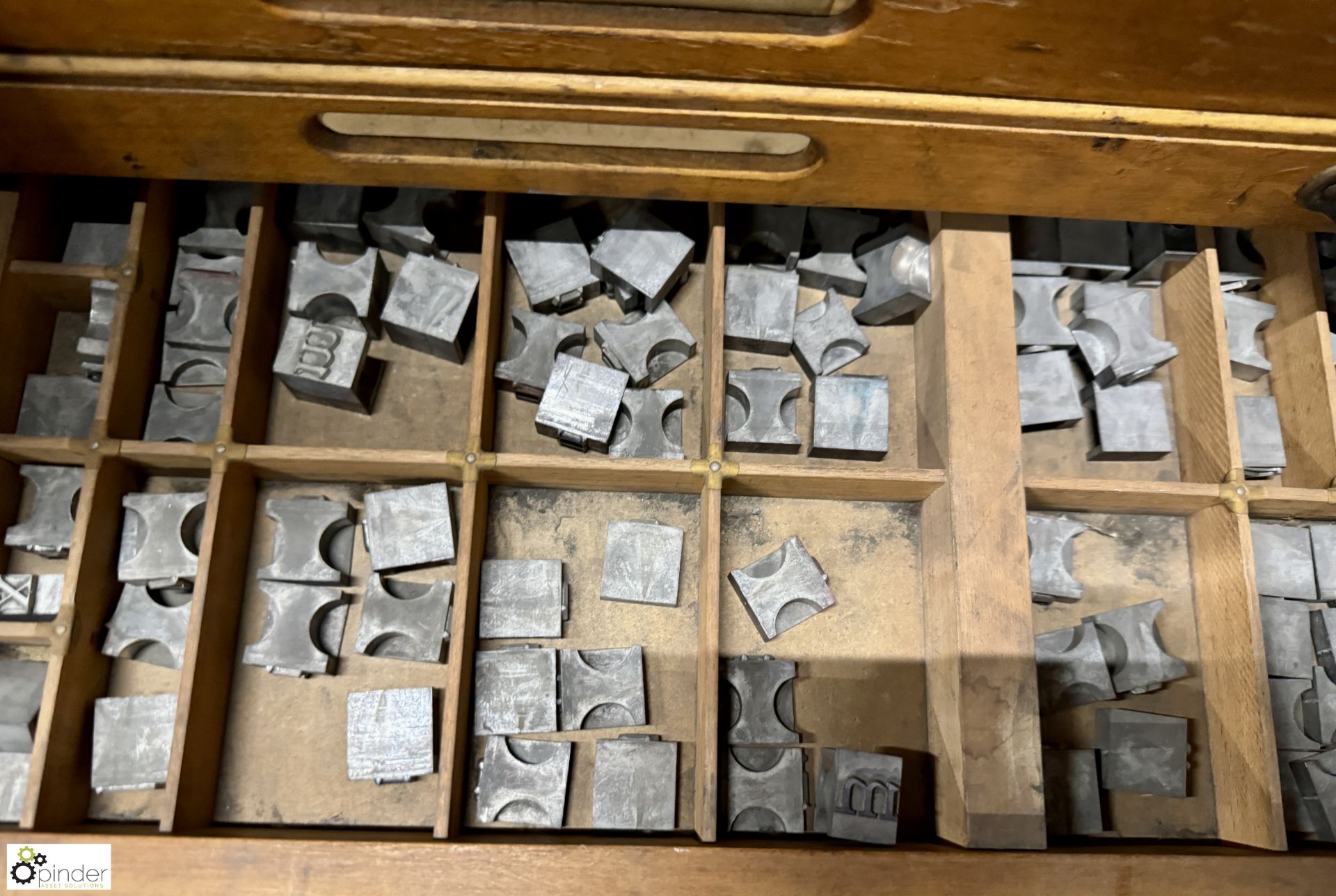 Large quantity Typesetting to and including antique oak multi drawer Typeset Cabinet - Image 9 of 12