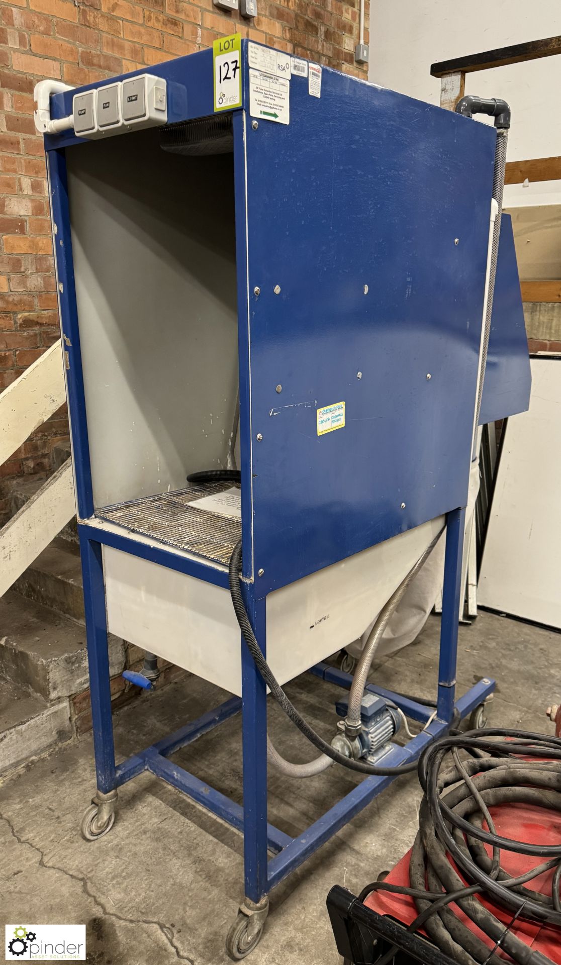 Mobile water back Extraction Booth, 240volts - Bild 2 aus 7