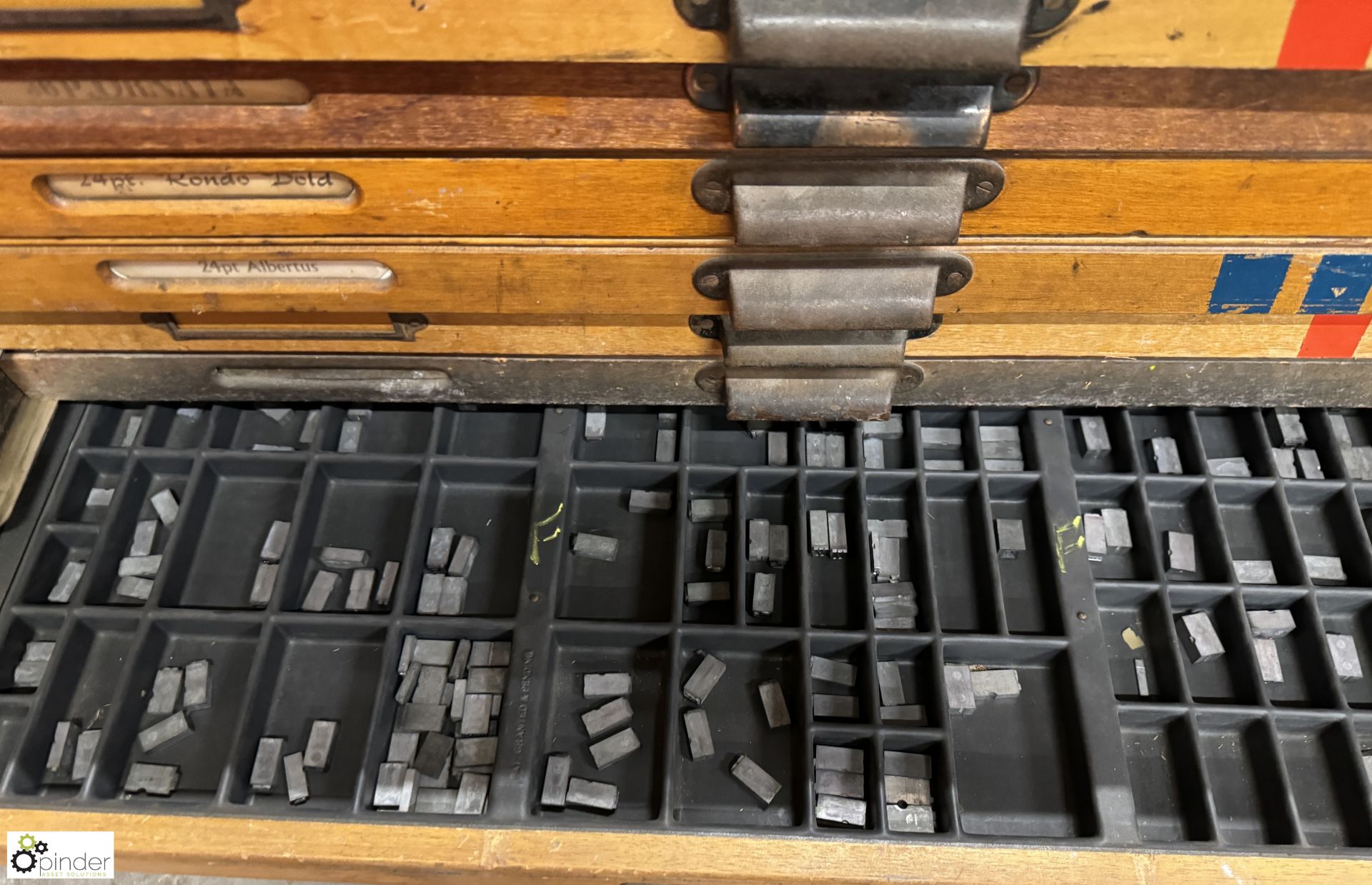 Large quantity Typesetting to and including antique oak multi drawer Typeset Cabinet - Image 4 of 8