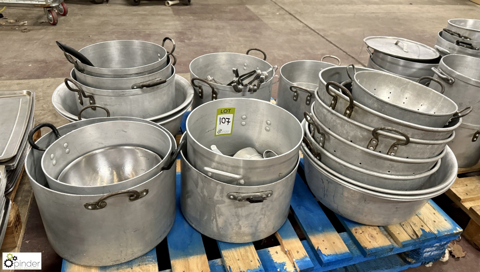 Quantity Cooking Pots, Bowls and Colanders, to pallet - Image 5 of 6