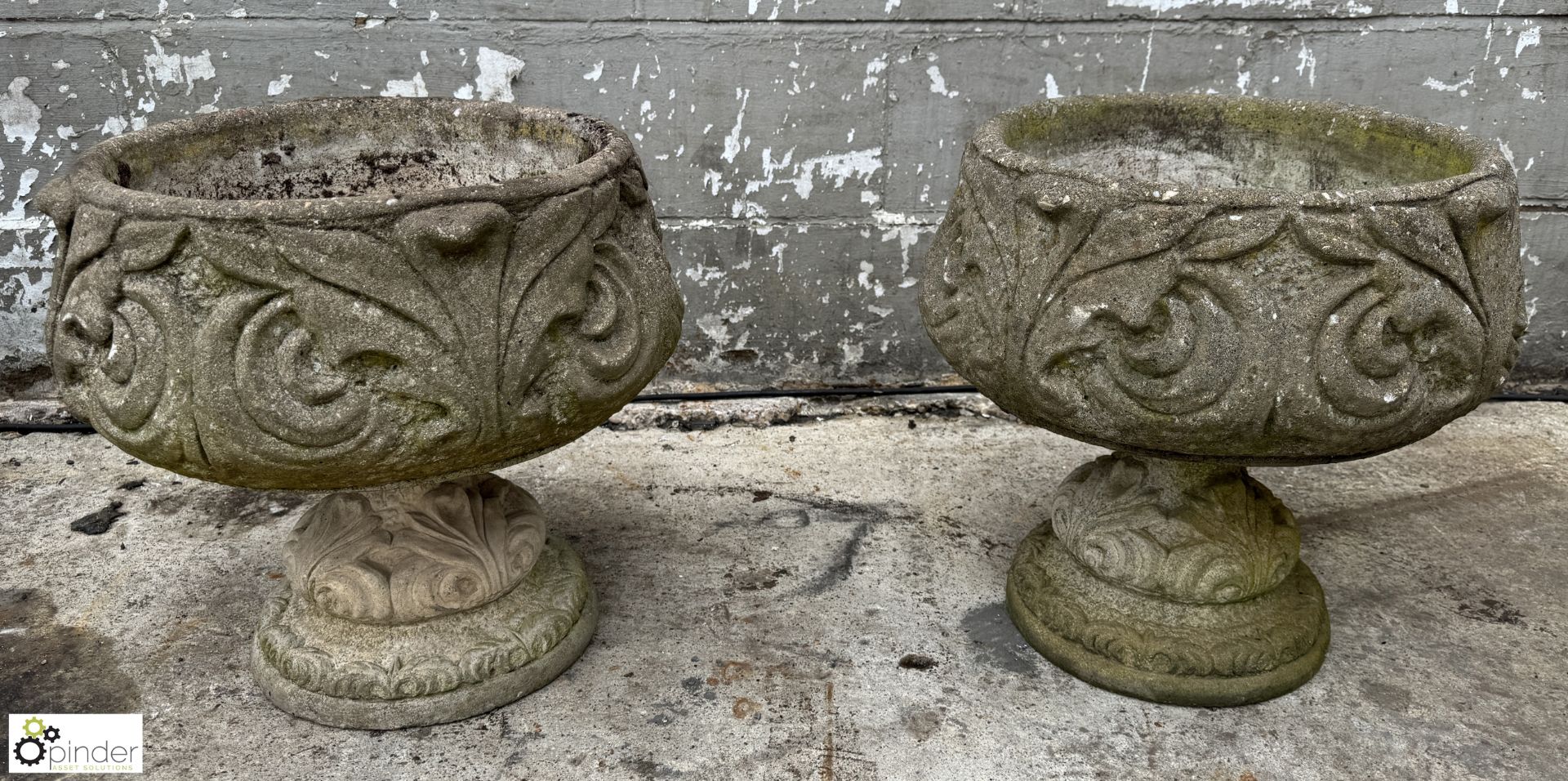 Pair reconstituted stone Garden Urns/Planters, 400mm diameter x 440mm - Image 9 of 11