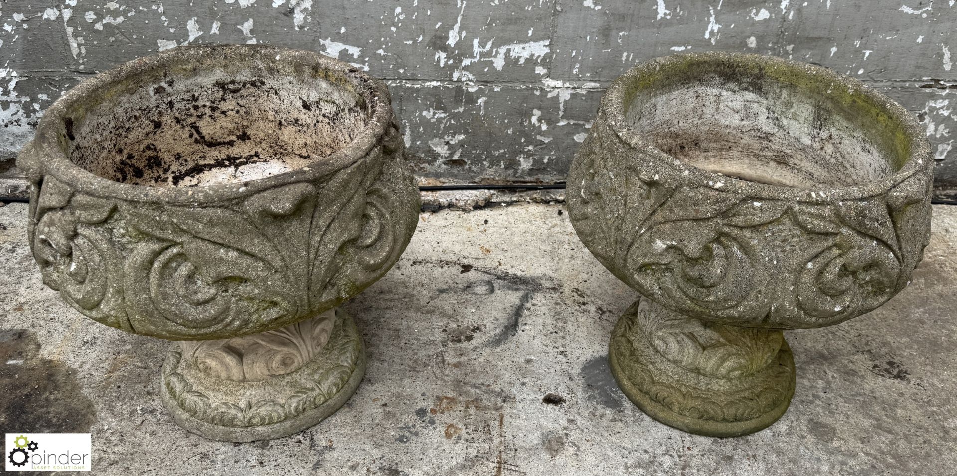 Pair reconstituted stone Garden Urns/Planters, 400mm diameter x 440mm - Image 10 of 11