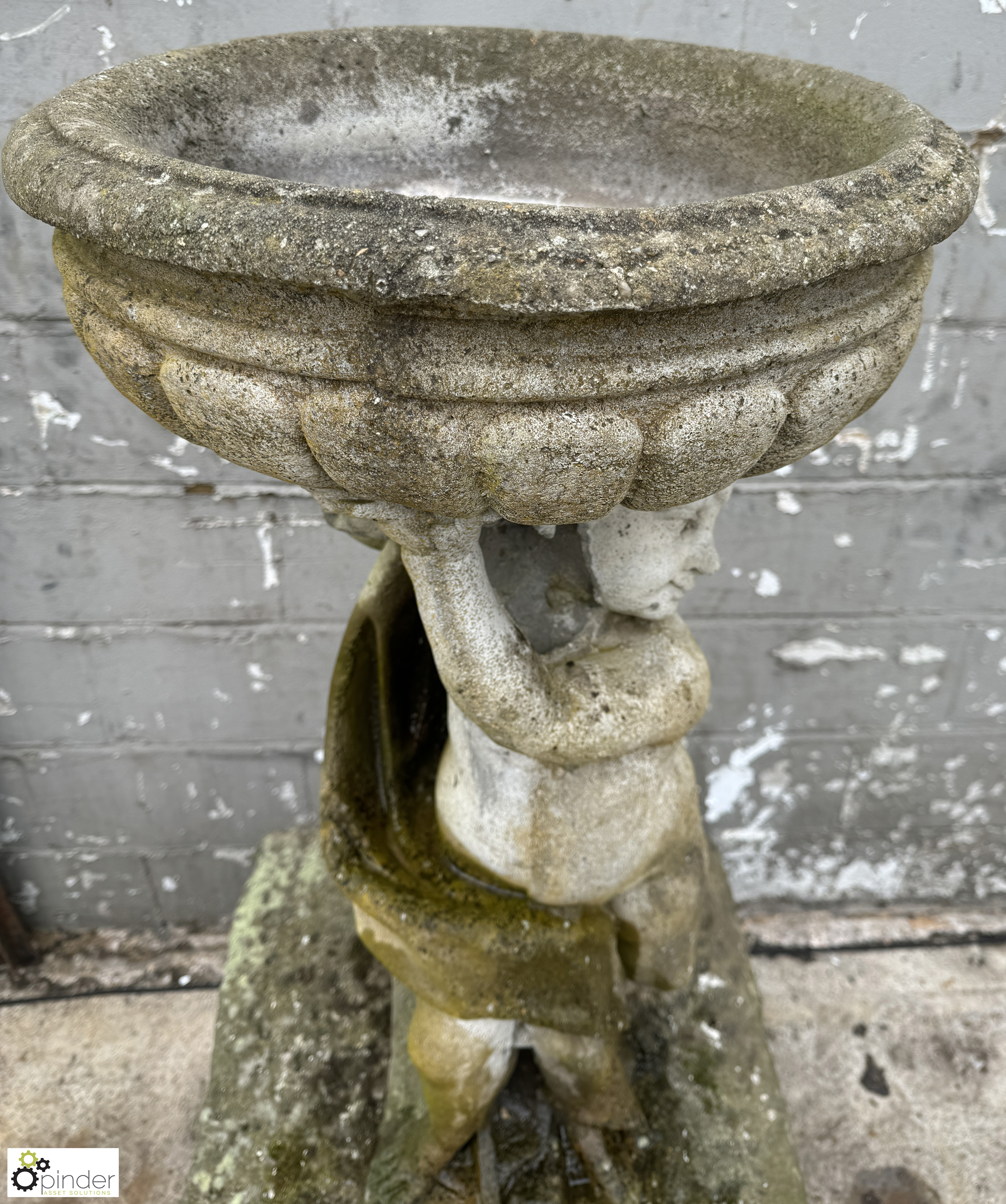 Reconstituted stone Birdbath, with cherub holding birdbath, 900mm high - Image 3 of 8