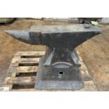 Blacksmith single beak Anvil, 900mm x 660mm including base