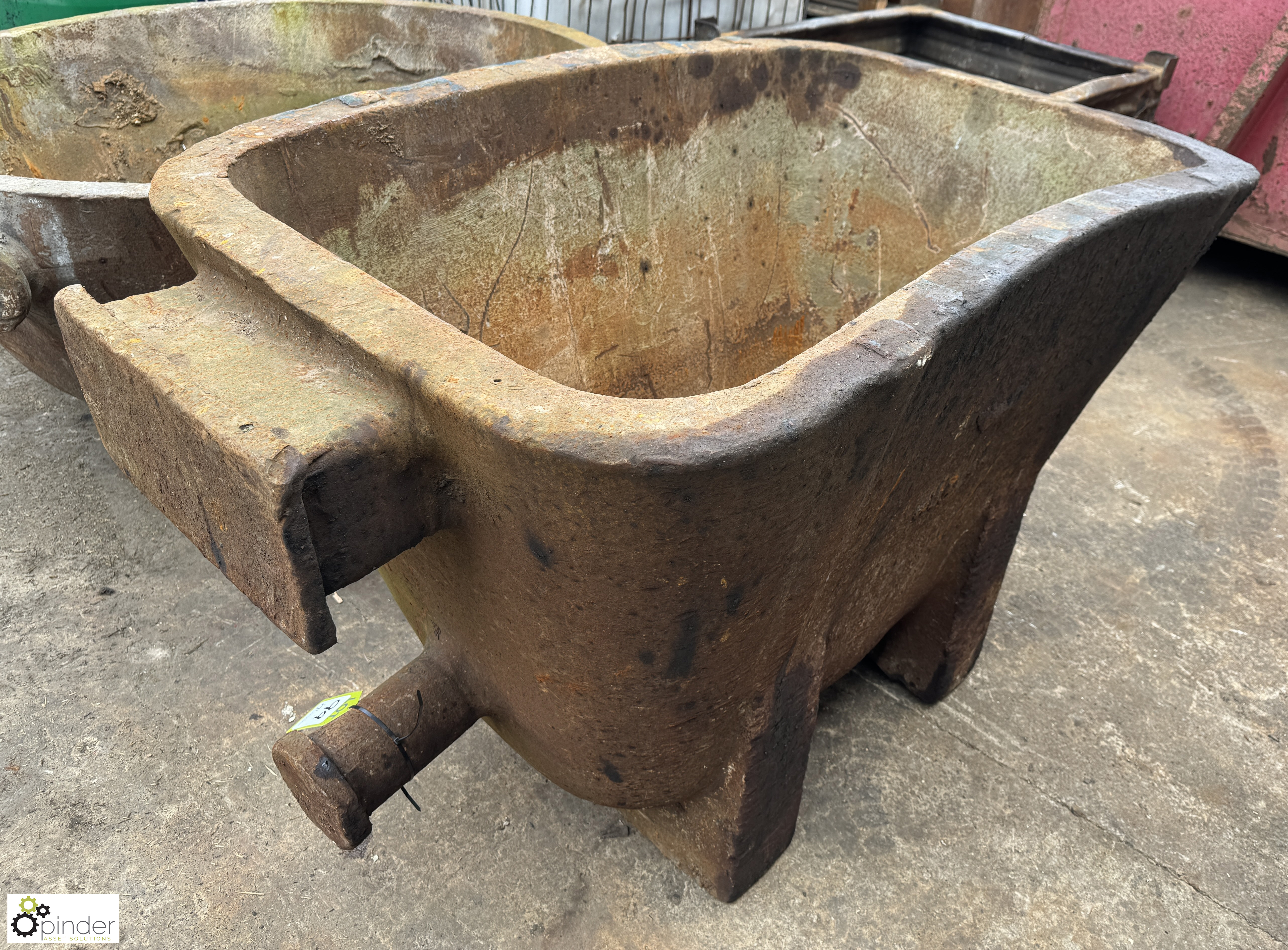 Cast iron Foundry Crucible, 1440mm x 870mm x 950mm, 80mm thick, approx. 2000kg - Image 3 of 8