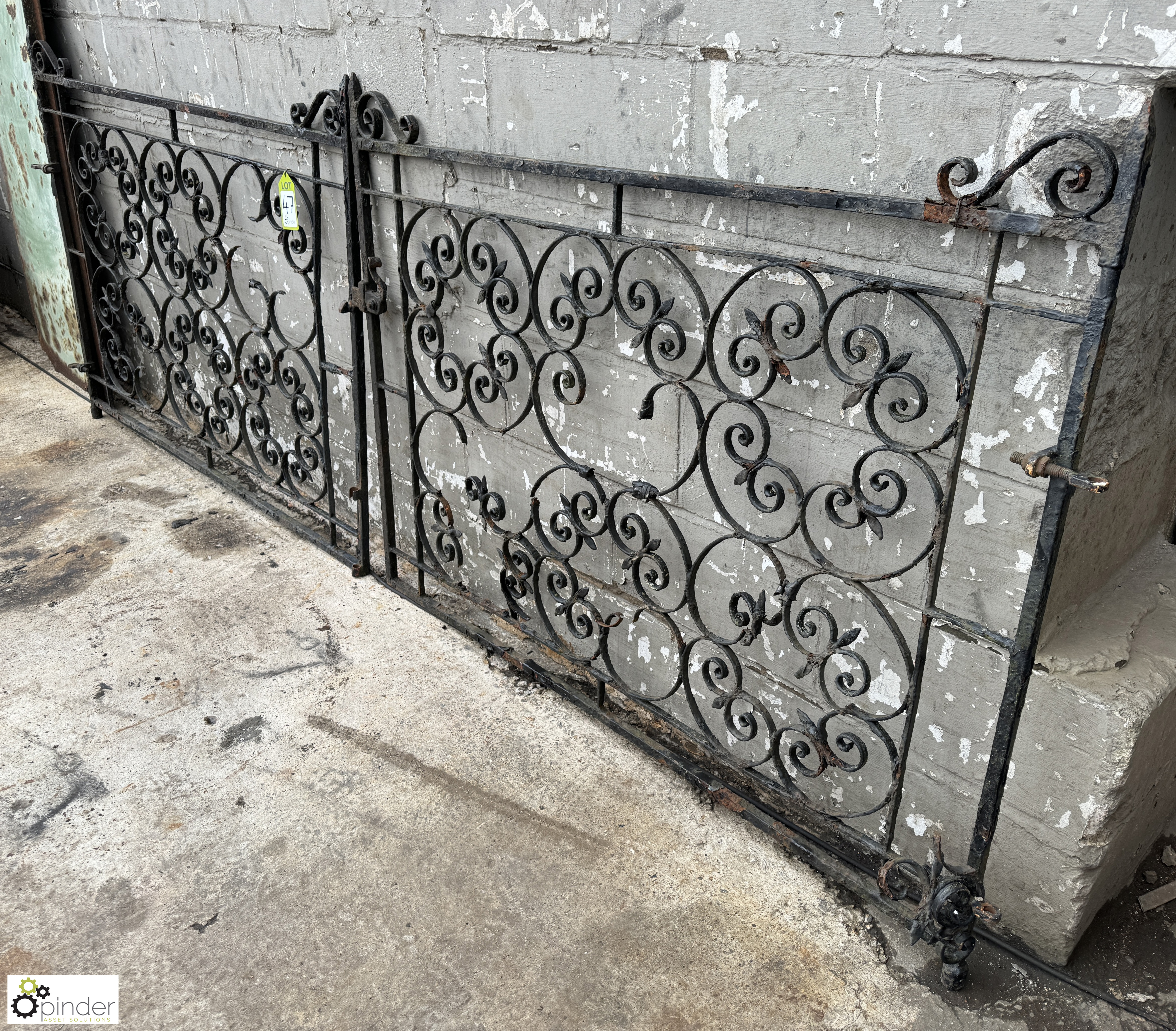 Pair antique wrought iron Gates, 1460mm x 1000mm per gate - Image 6 of 7