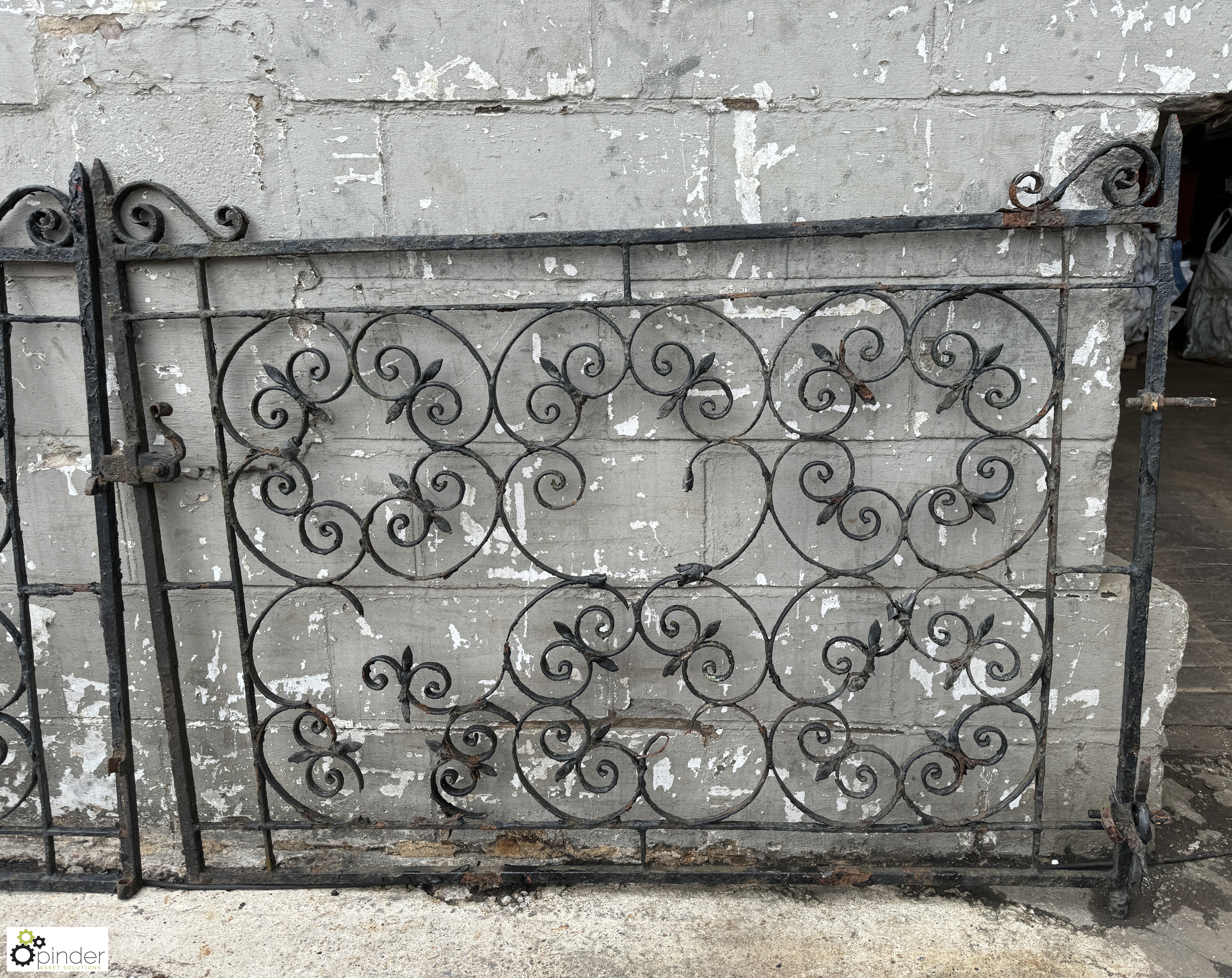 Pair antique wrought iron Gates, 1460mm x 1000mm per gate - Image 4 of 7