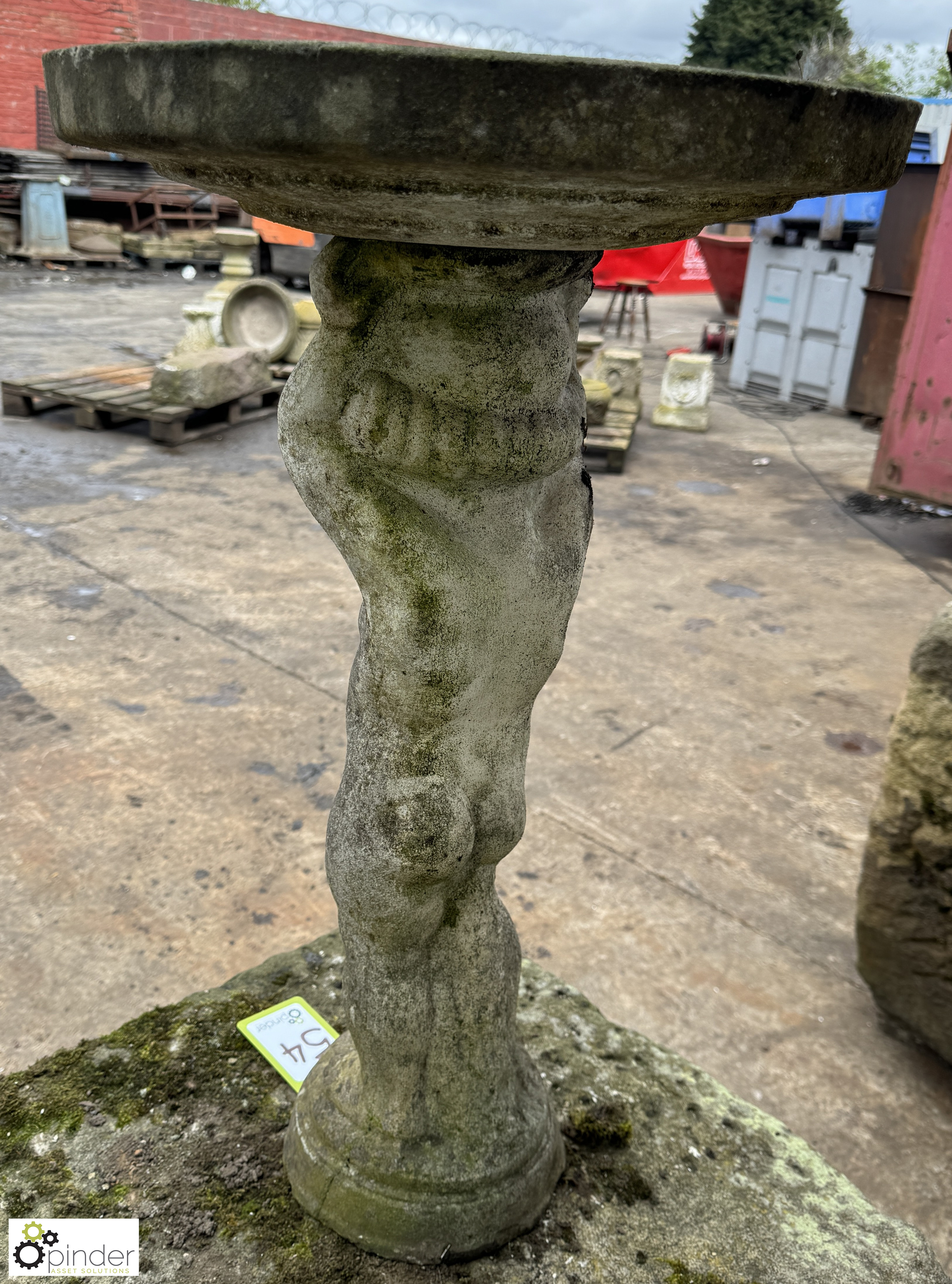 Reconstituted stone Birdbath, cherub holding bird table, 700mm tall - Image 4 of 7