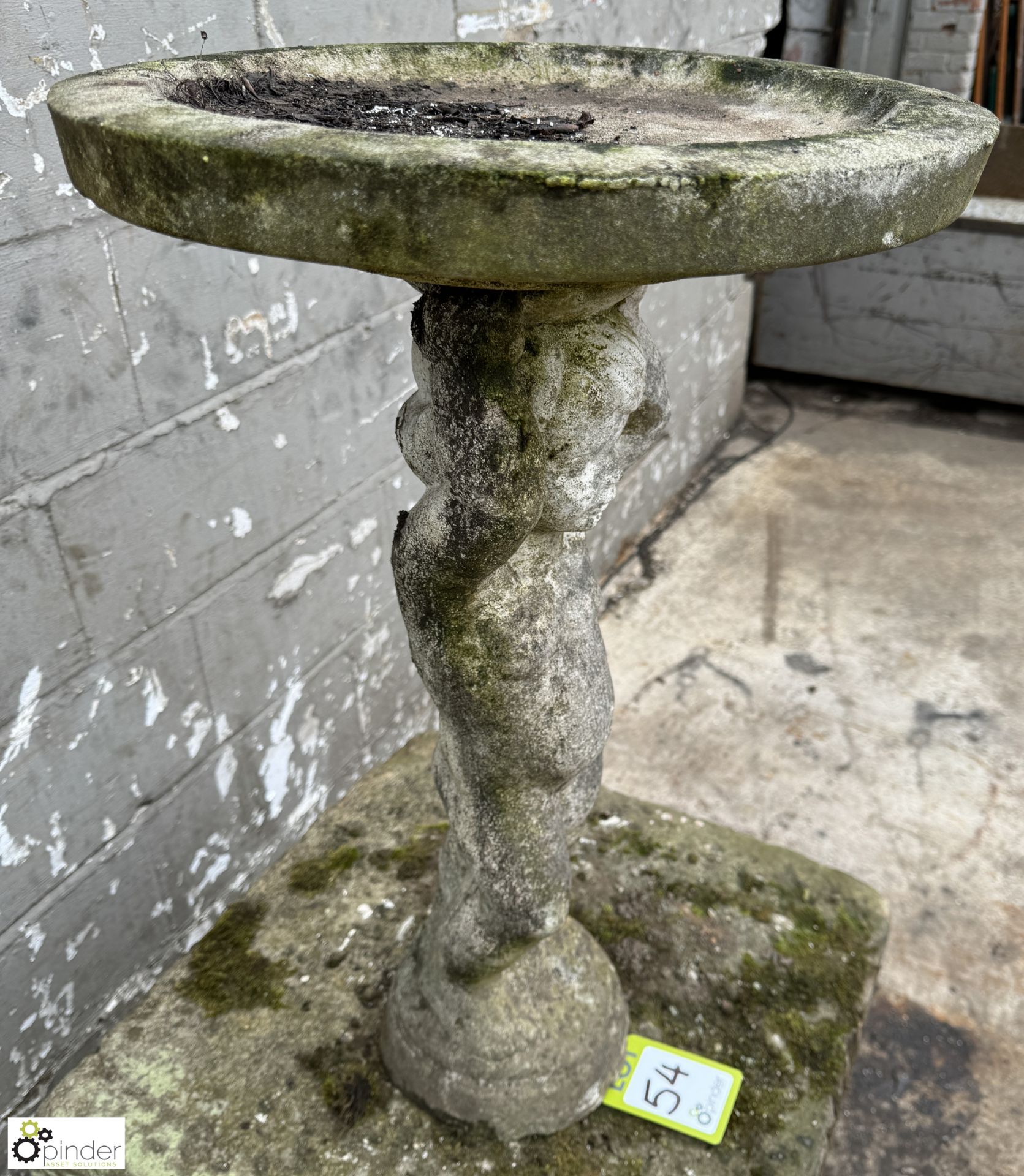 Reconstituted stone Birdbath, cherub holding bird table, 700mm tall - Image 6 of 7