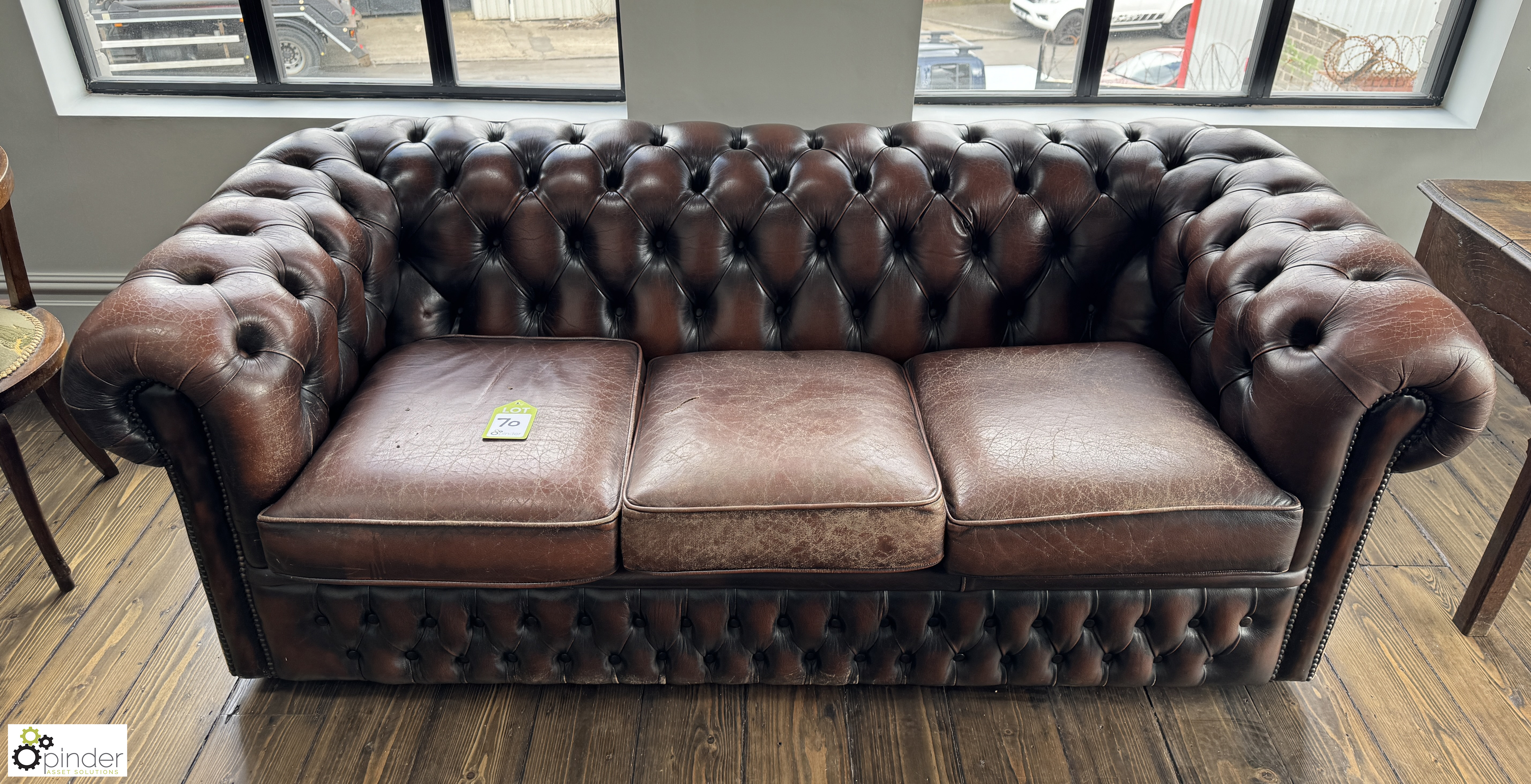 Leather button back Chesterfield Sofa, 1900mm wide - Image 2 of 6