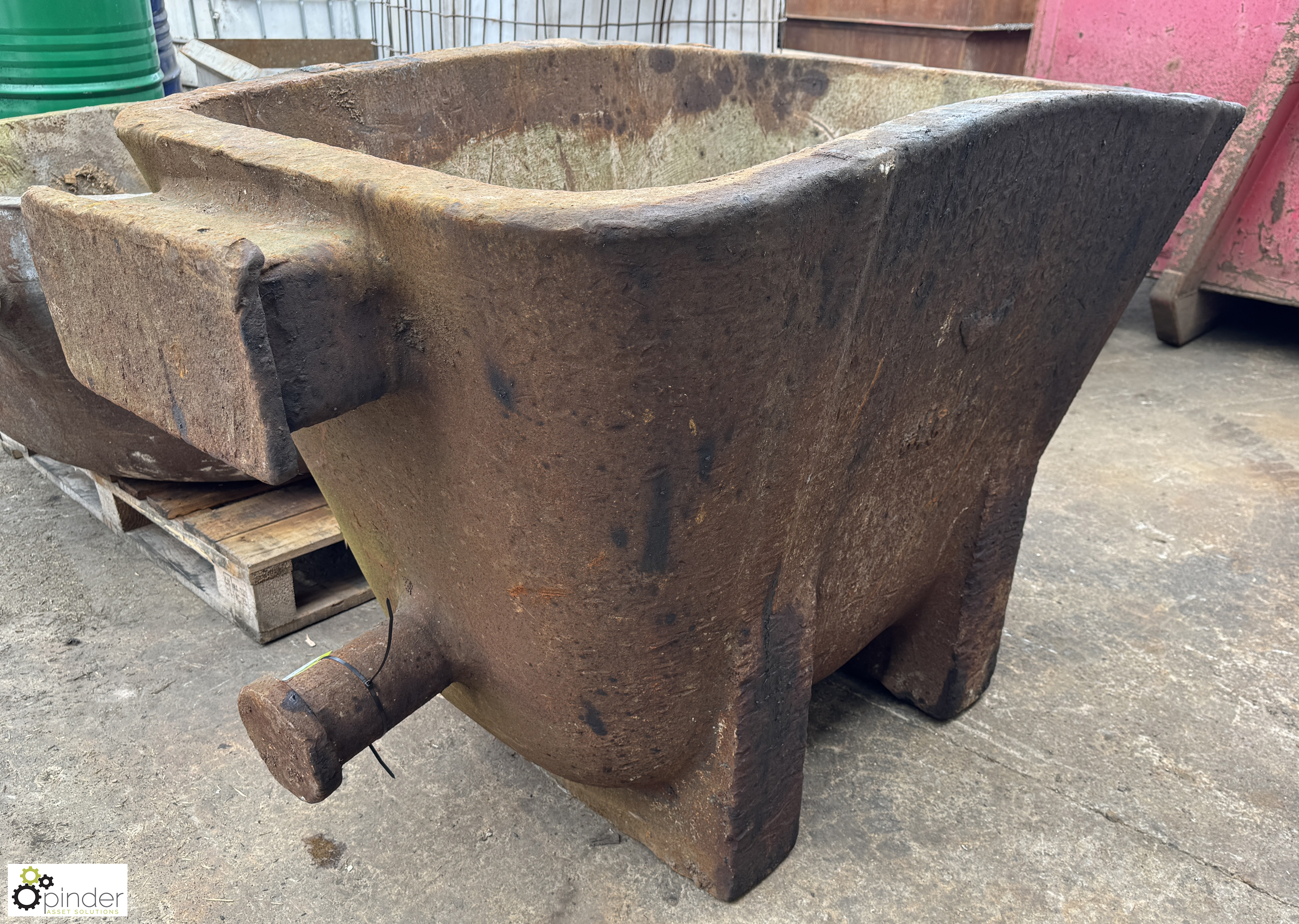 Cast iron Foundry Crucible, 1440mm x 870mm x 950mm, 80mm thick, approx. 2000kg - Image 2 of 8