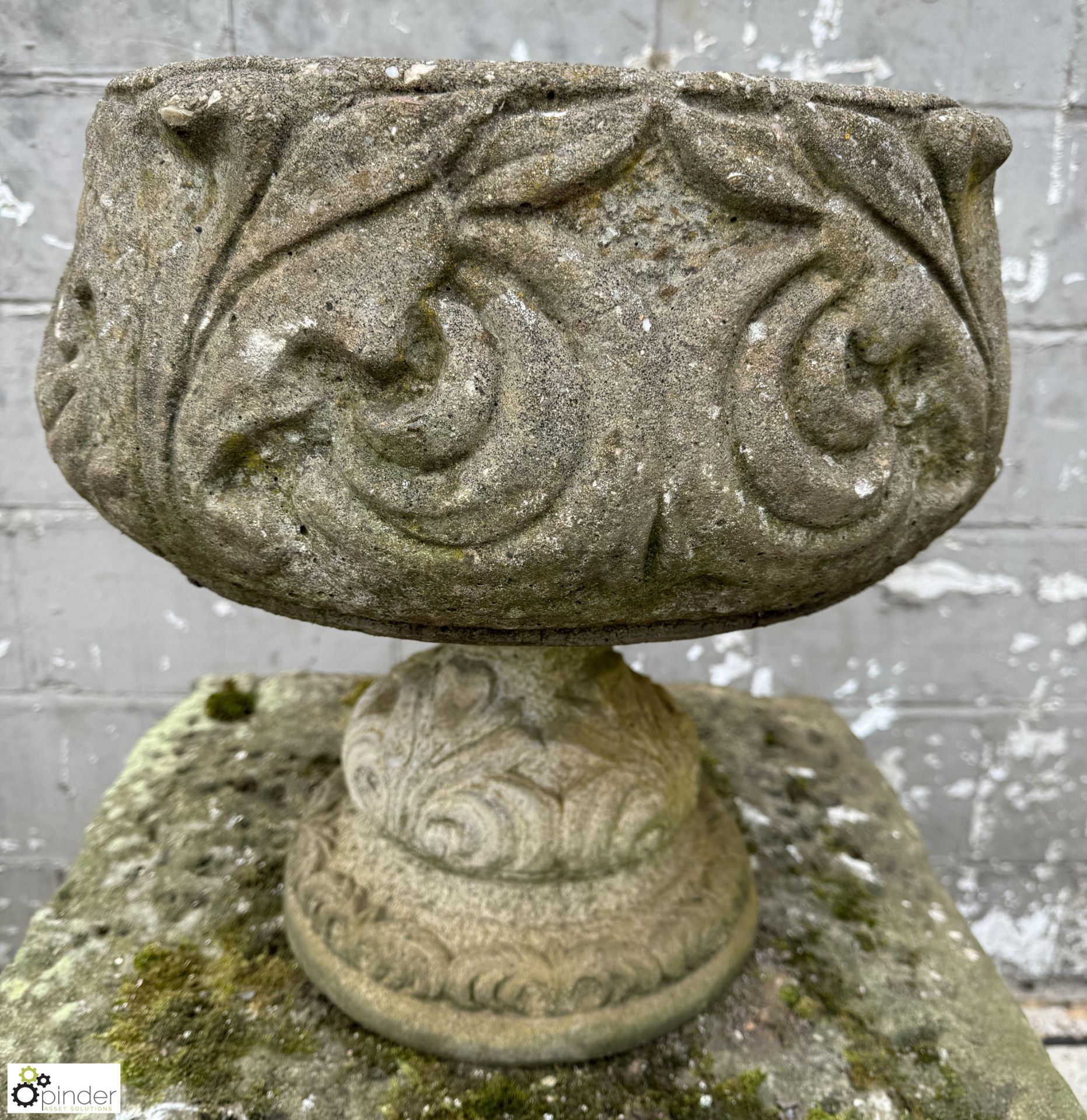 Pair reconstituted stone Garden Urns/Planters, 400mm diameter x 440mm - Image 2 of 11