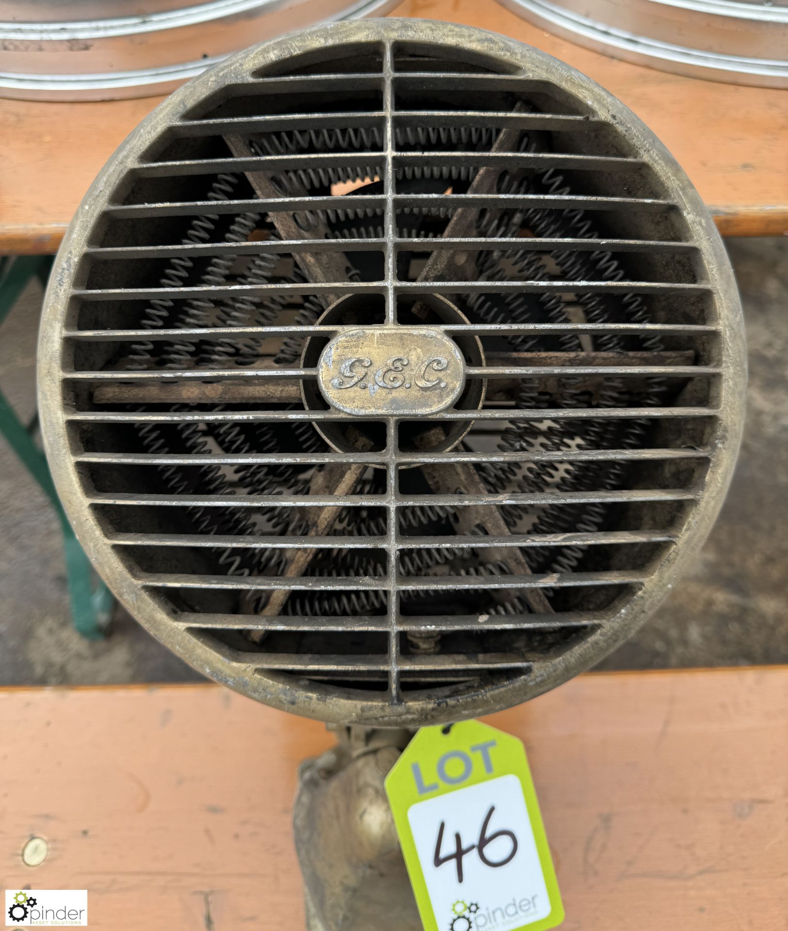 Vintage GEC wall mounted Fan Heater, 240volts - Image 2 of 6