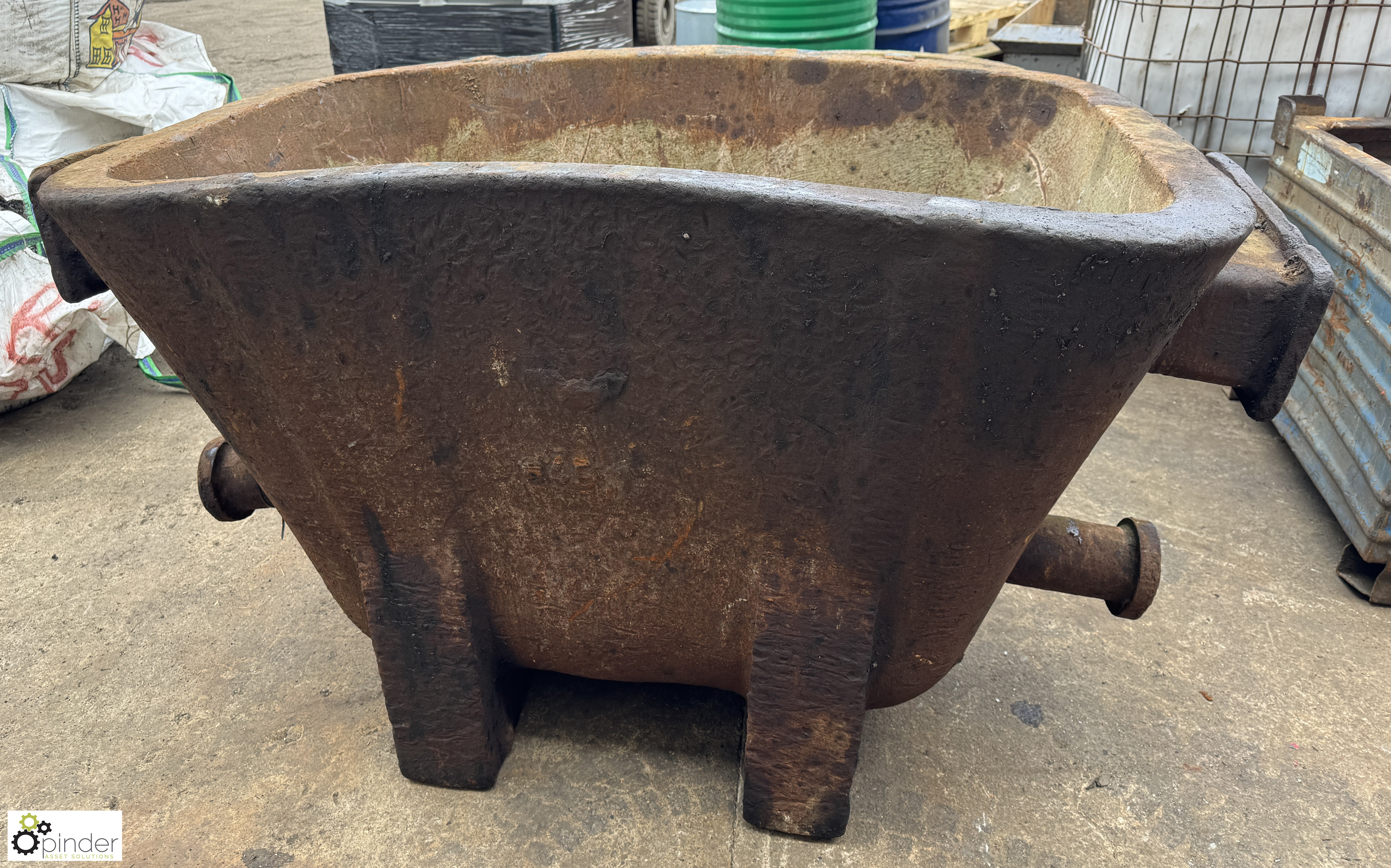 Cast iron Foundry Crucible, 1440mm x 870mm x 950mm, 80mm thick, approx. 2000kg - Image 7 of 8