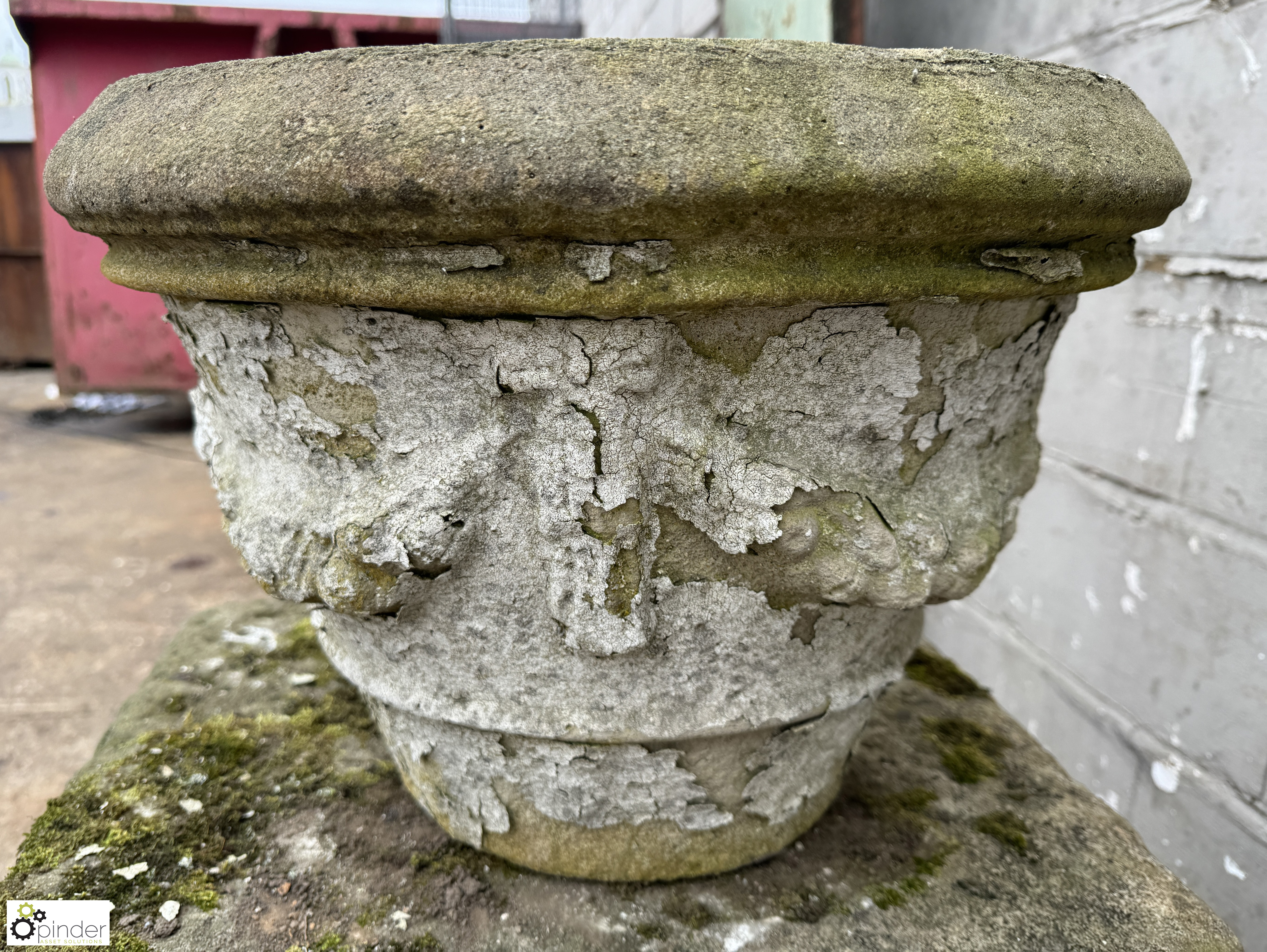 Reconstituted stone Garden Urn/Planter, 500mm diameter x 340mm - Image 3 of 5