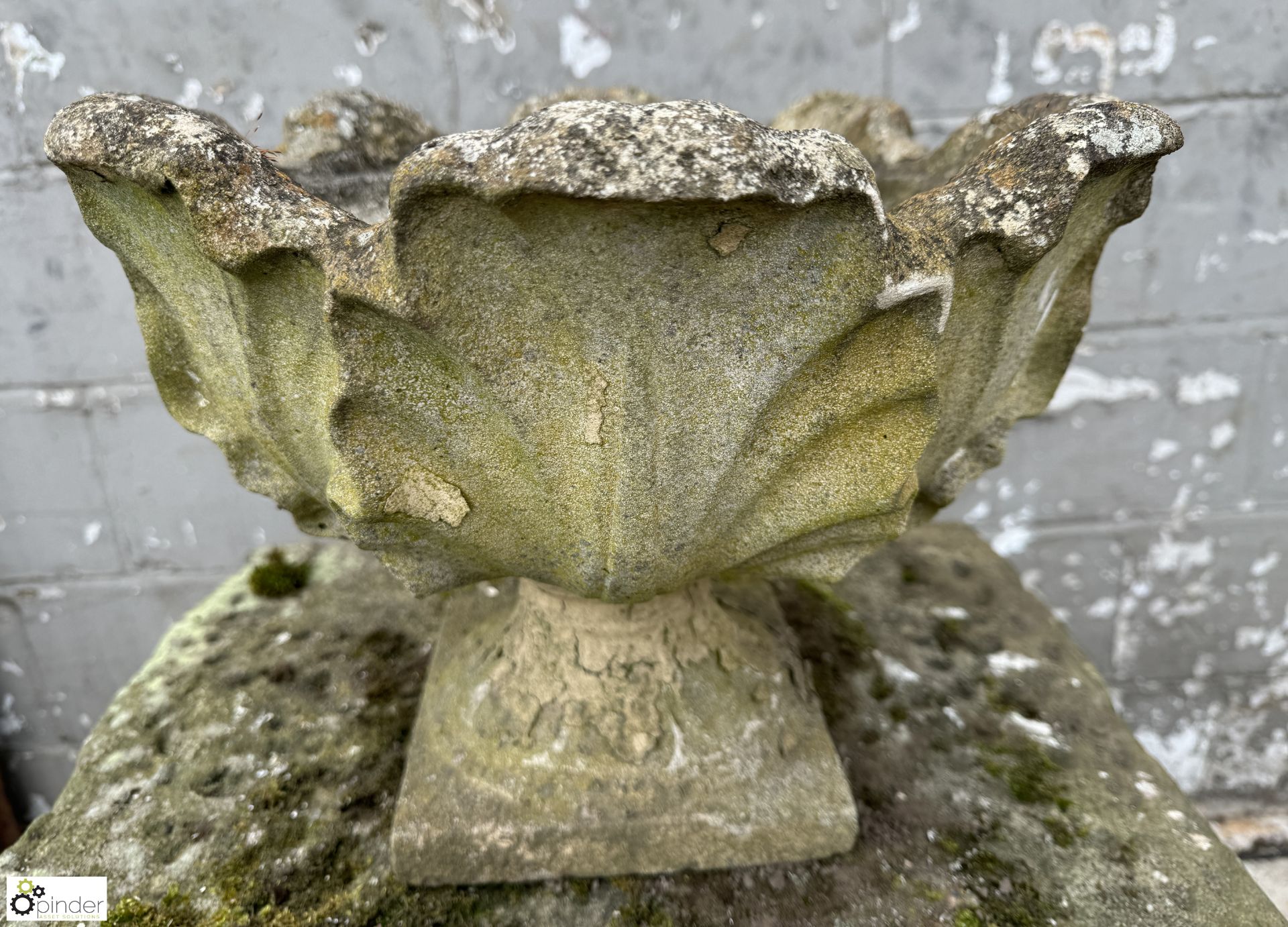 Reconstituted stone ornate Garden Urn/Planter, 420mm diameter x 320mm