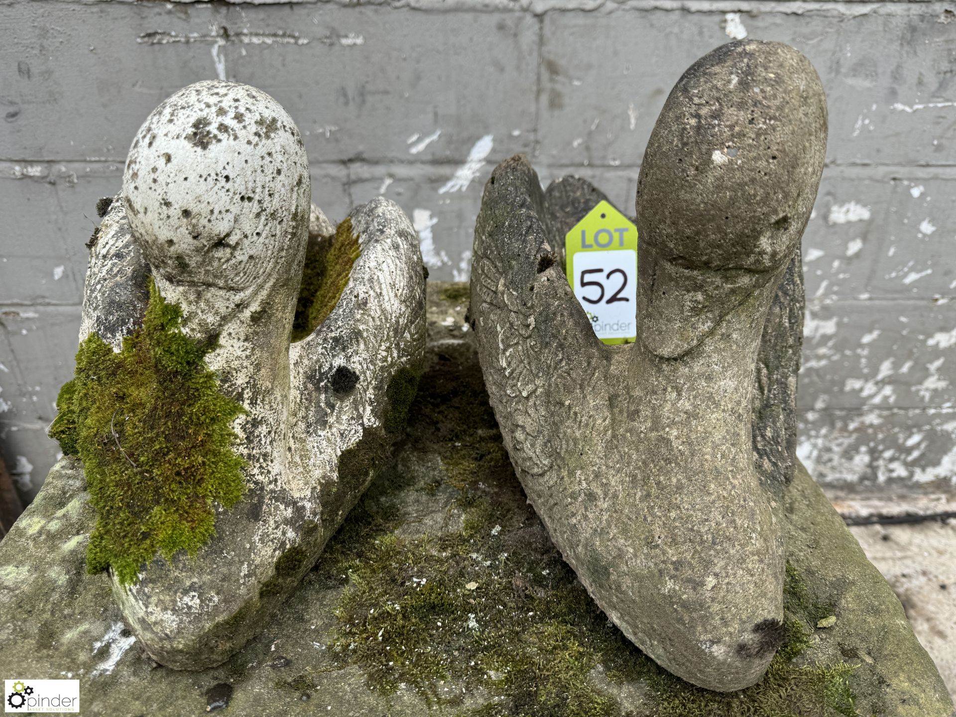 Pair reconstituted stone Swans - Image 2 of 10