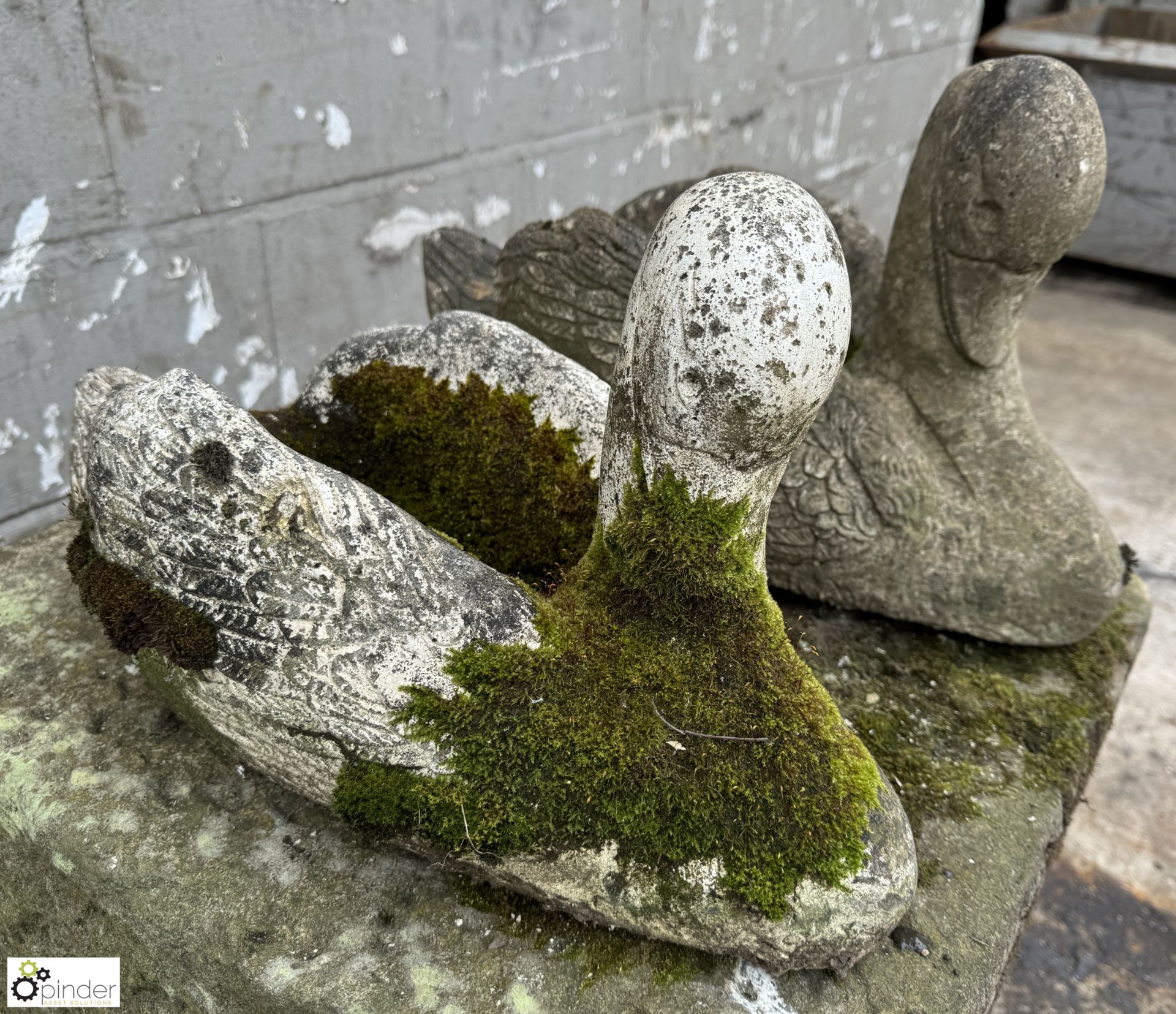 Pair reconstituted stone Swans - Image 3 of 10