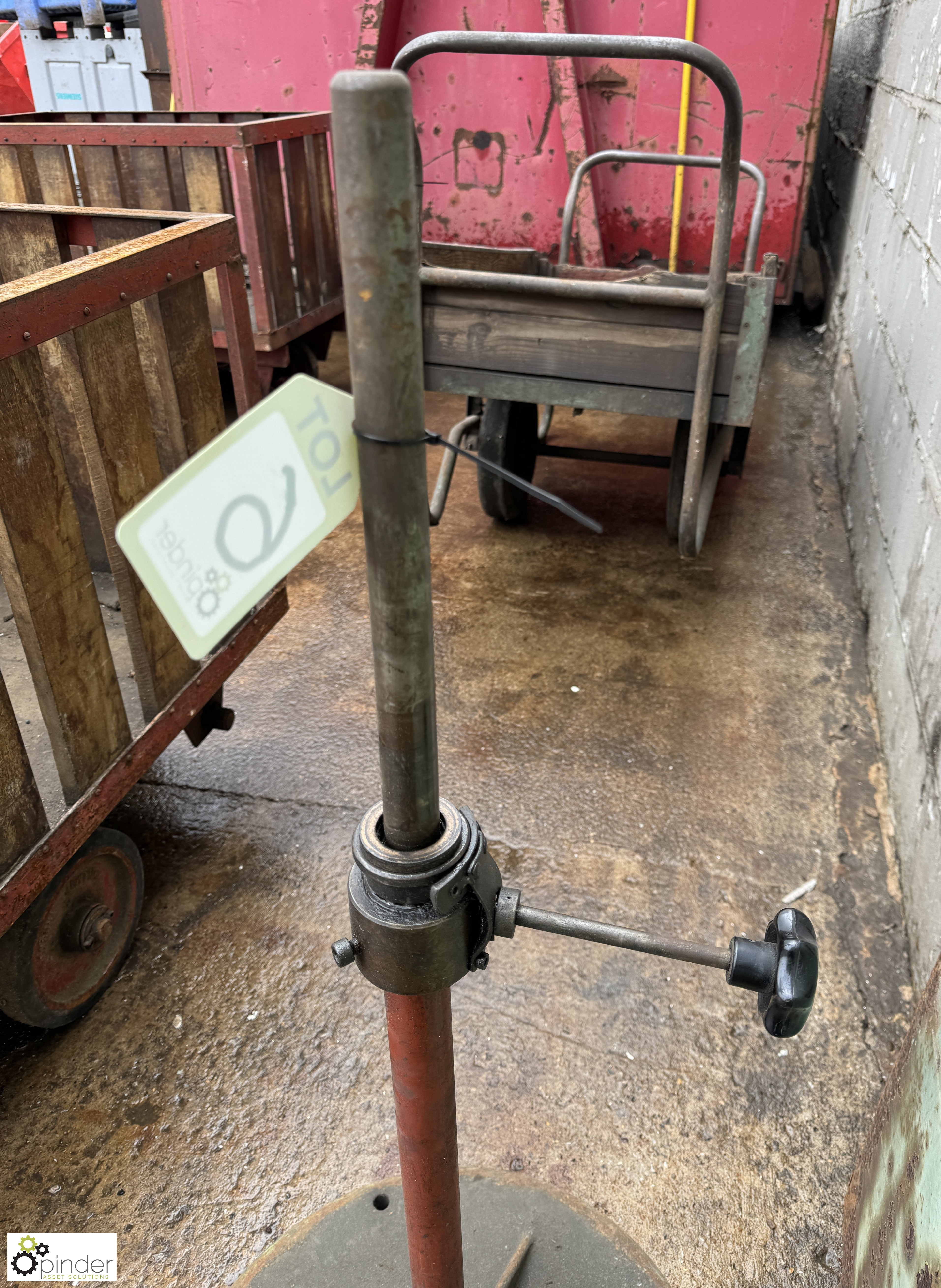 Vintage height adjustable Stand, 1000mm - Image 2 of 4