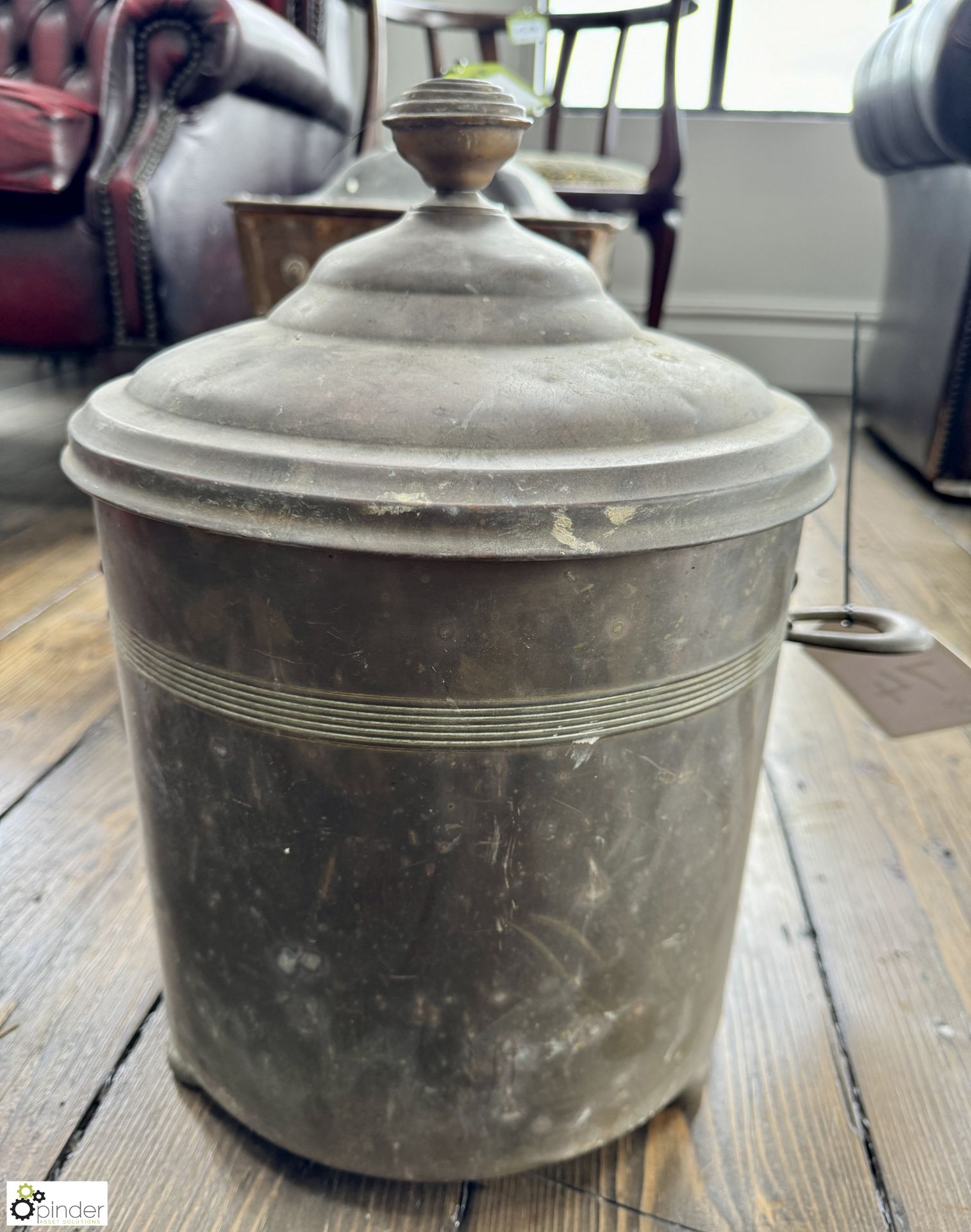 Antique Copper Scuttle, with lid, 270mm diameter x 260mm - Image 2 of 5