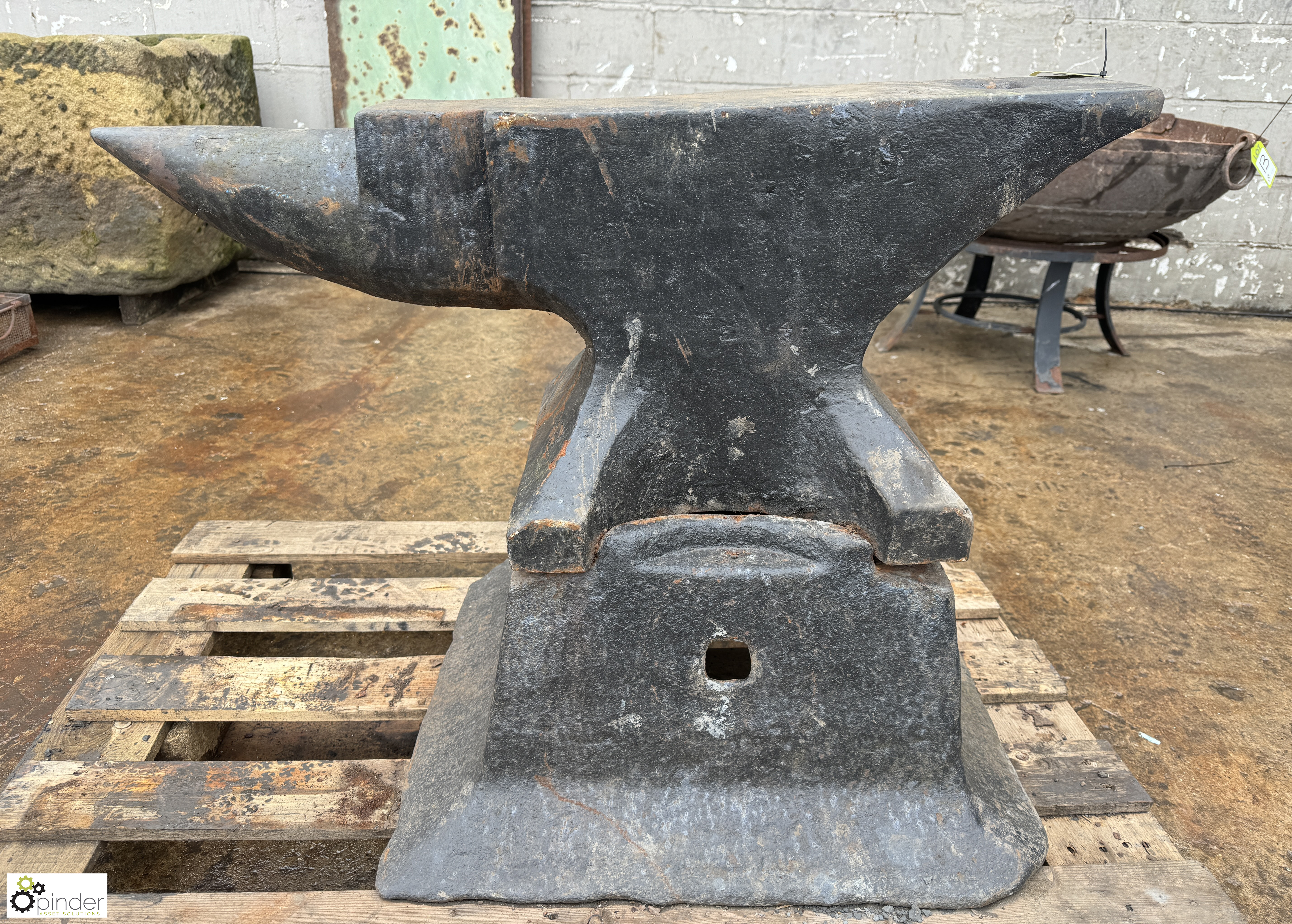 Blacksmith single beak Anvil, 900mm x 660mm including base - Image 2 of 10