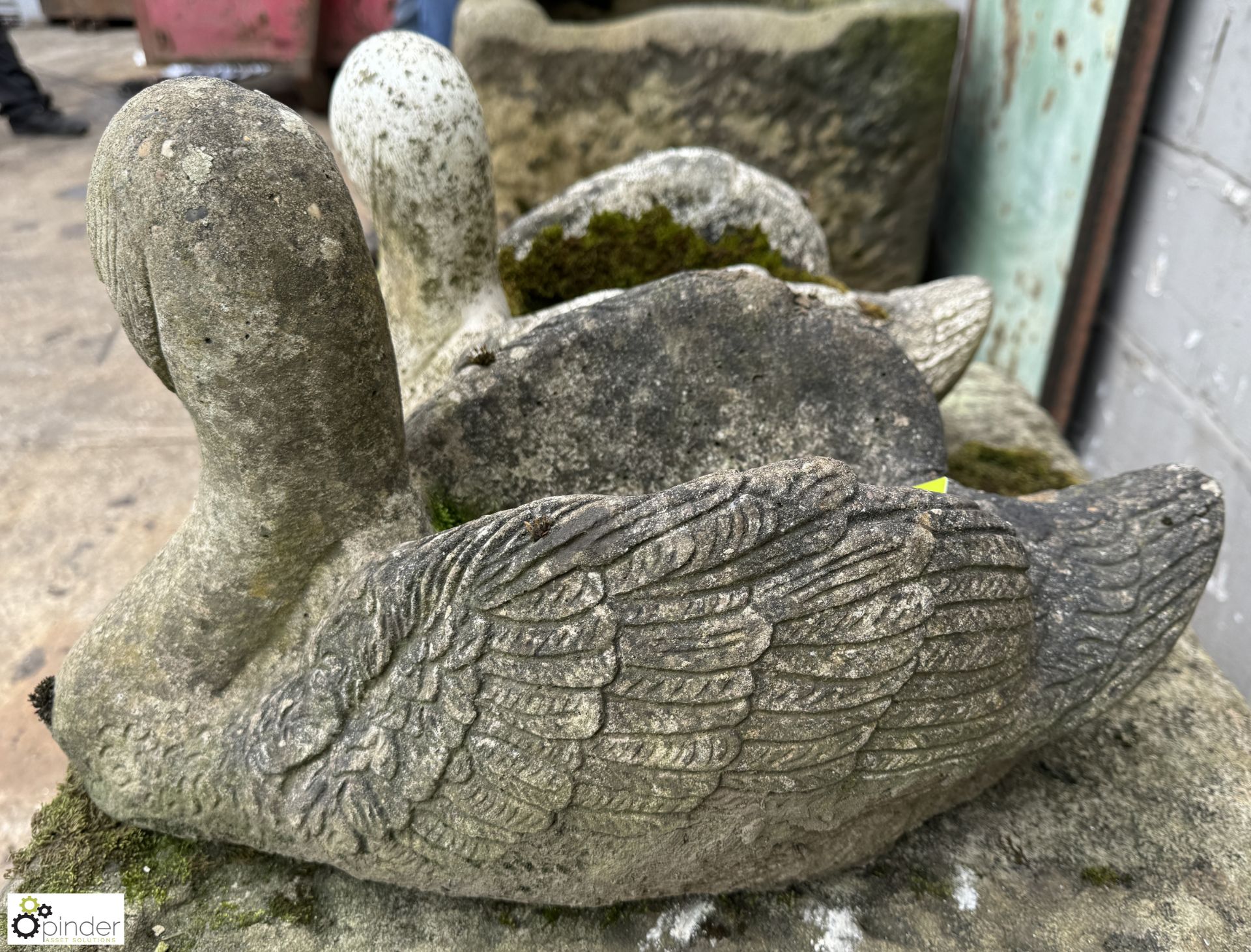 Pair reconstituted stone Swans - Image 7 of 10