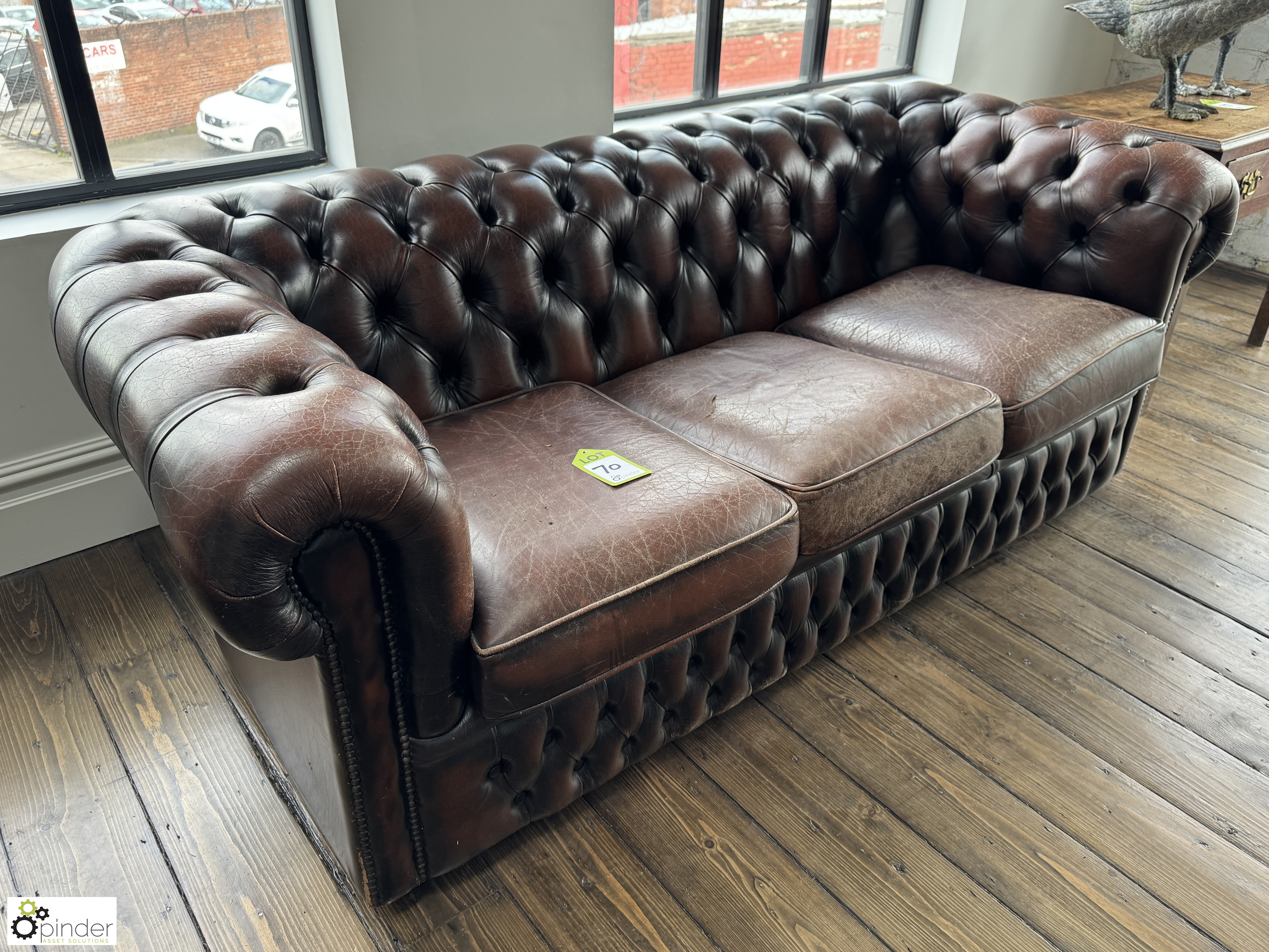 Leather button back Chesterfield Sofa, 1900mm wide - Image 5 of 6