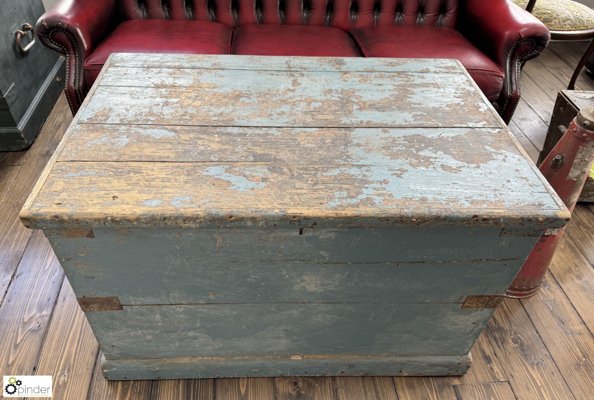 Antique painted Pine Chest, 1000mm x 660mm x 610mm - Image 2 of 7