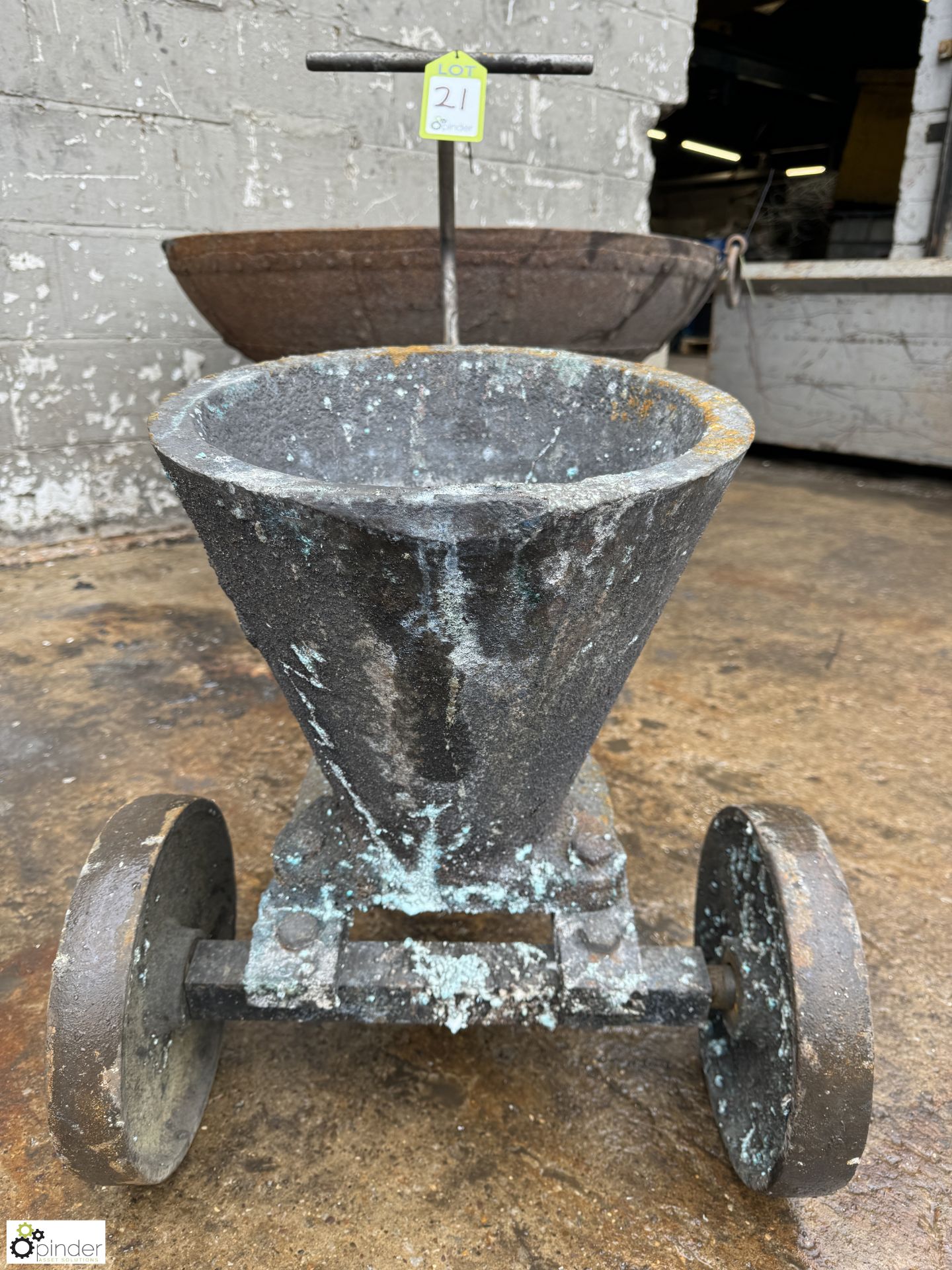 Vintage cast iron mobile Foundry Crucible - Image 2 of 7