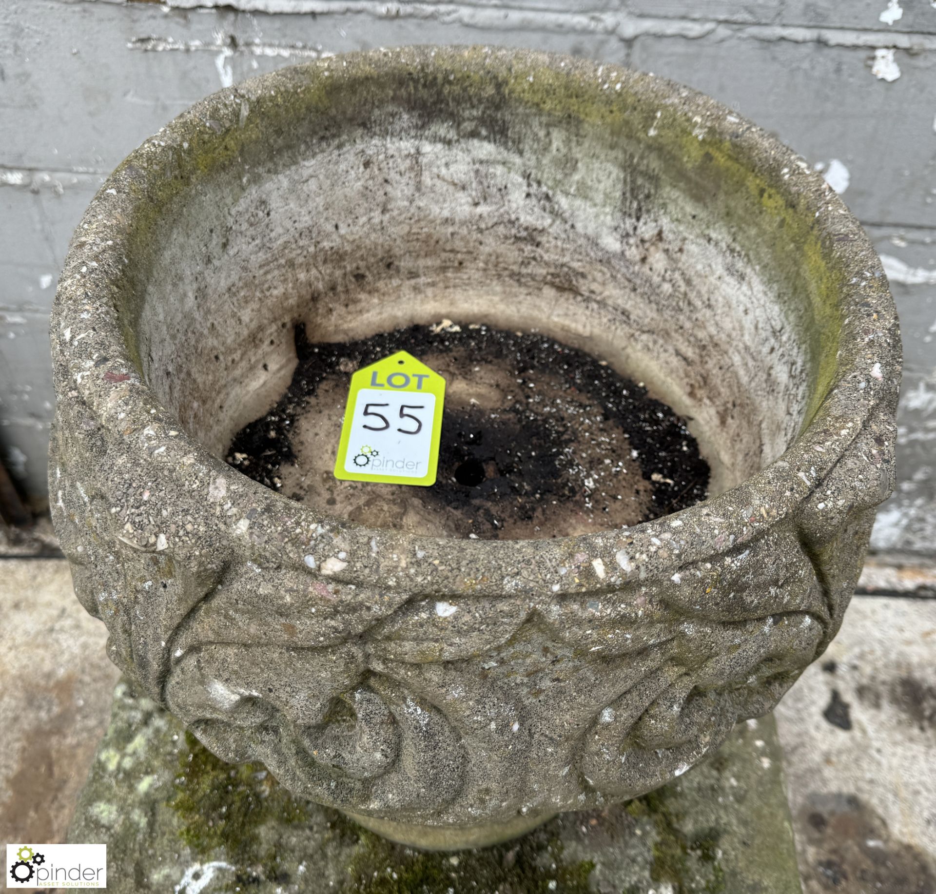 Pair reconstituted stone Garden Urns/Planters, 400mm diameter x 440mm - Image 4 of 11